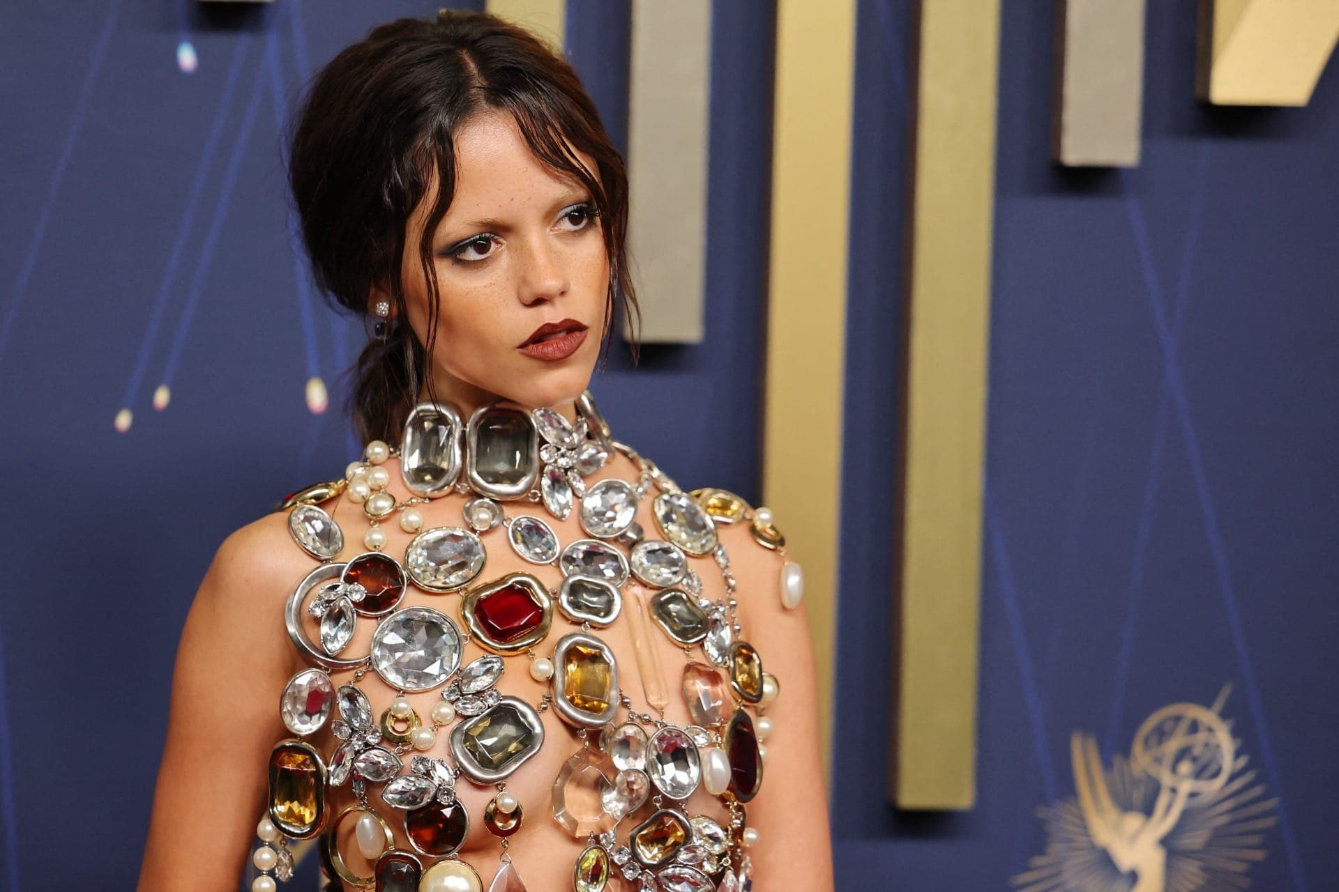 Jenna Ortega no Emmy 2025