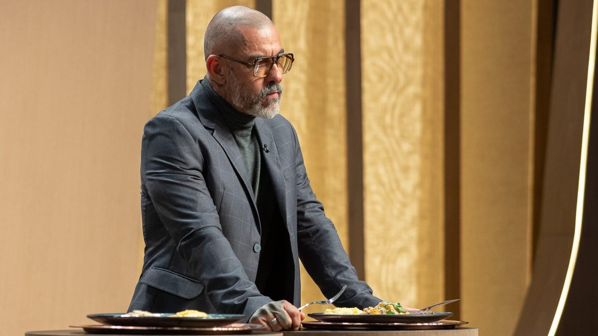 Fogaça avalia pratos no MasterChef Celebridades