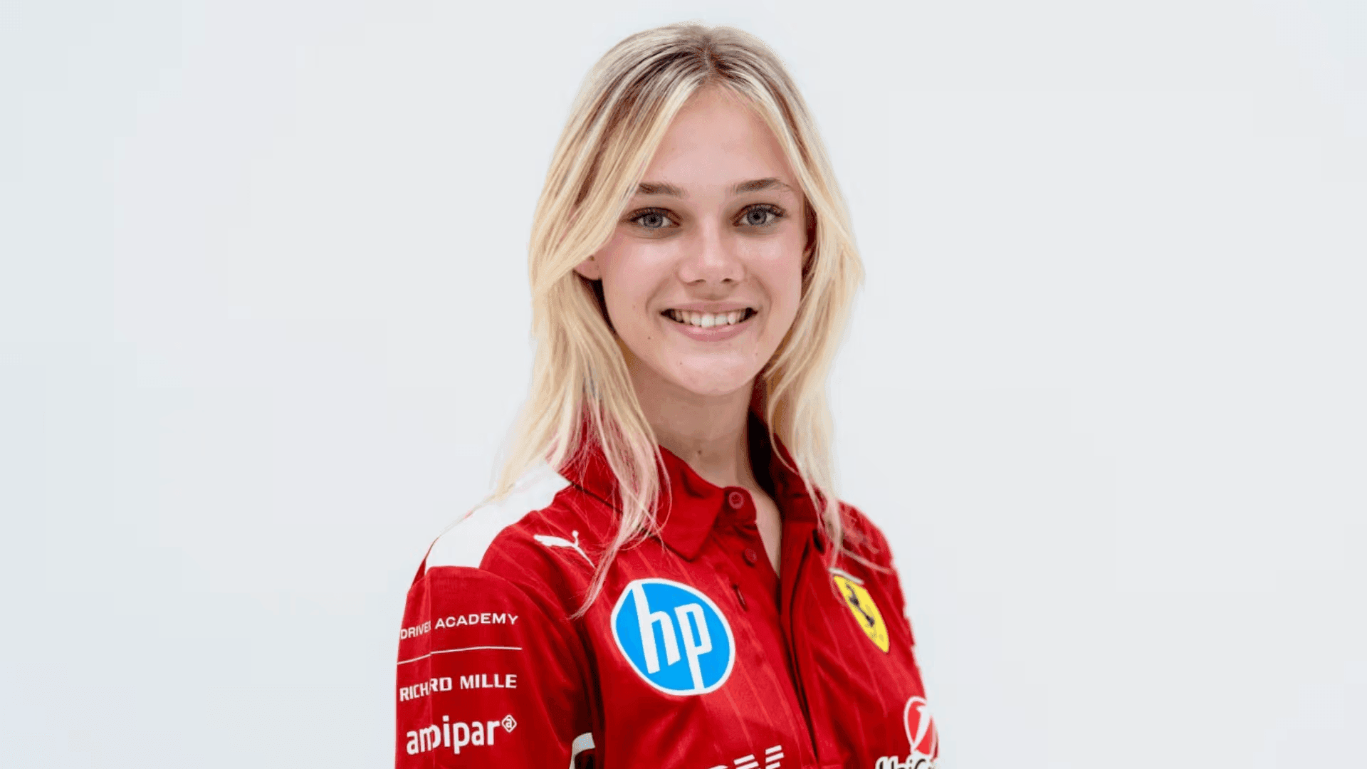 Alba Larsen disputa segunda temporada da F1 Academy pela Ferrari