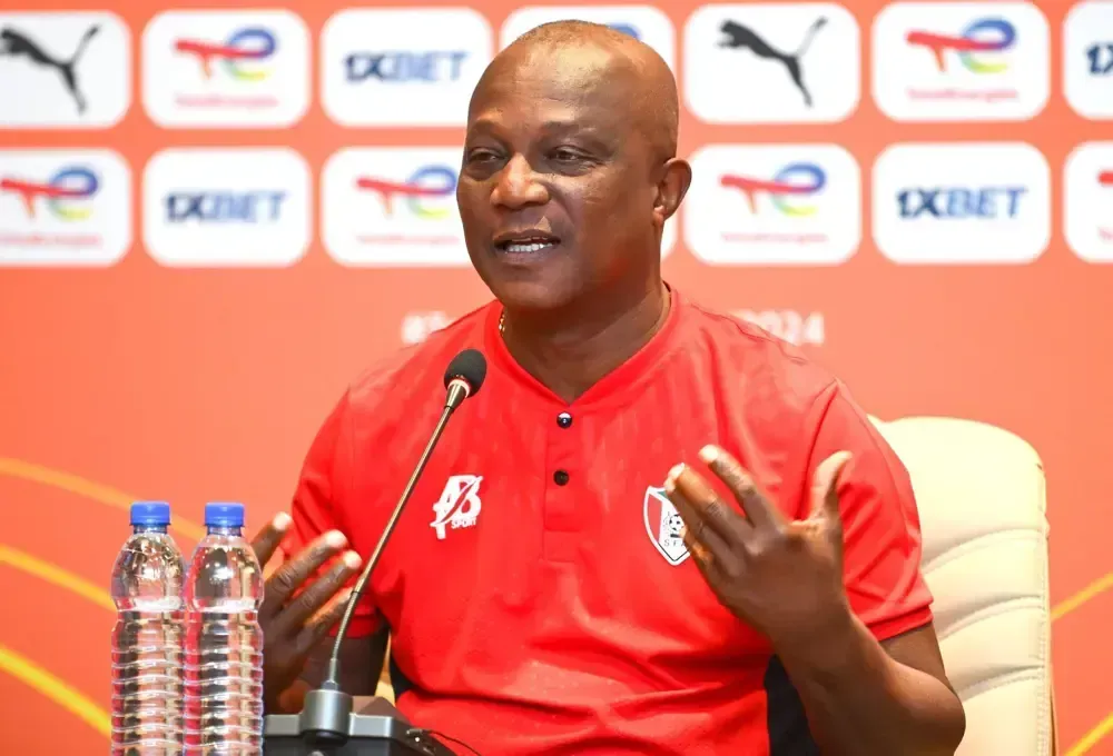 Sudão – James Kwesi Appiah