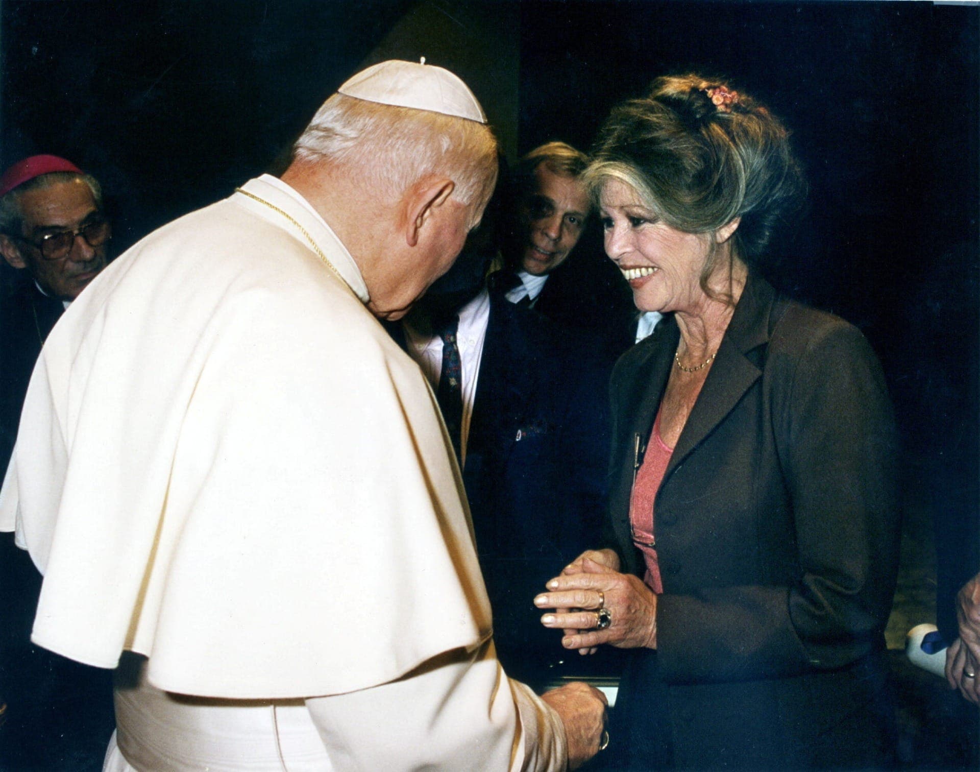 Brigitte Bardot e o Papa: encontro no Vaticano em defesa dos animais