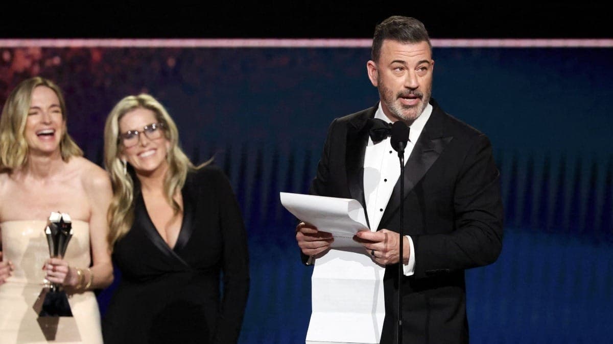 Jimmy Kimmel recebe prêmio de Melhor Talk Show no Critics Choice Awards
