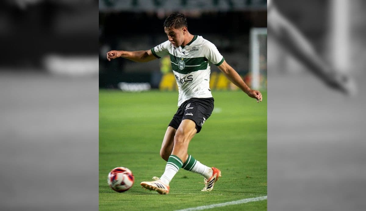 Coritiba estreia com derrota