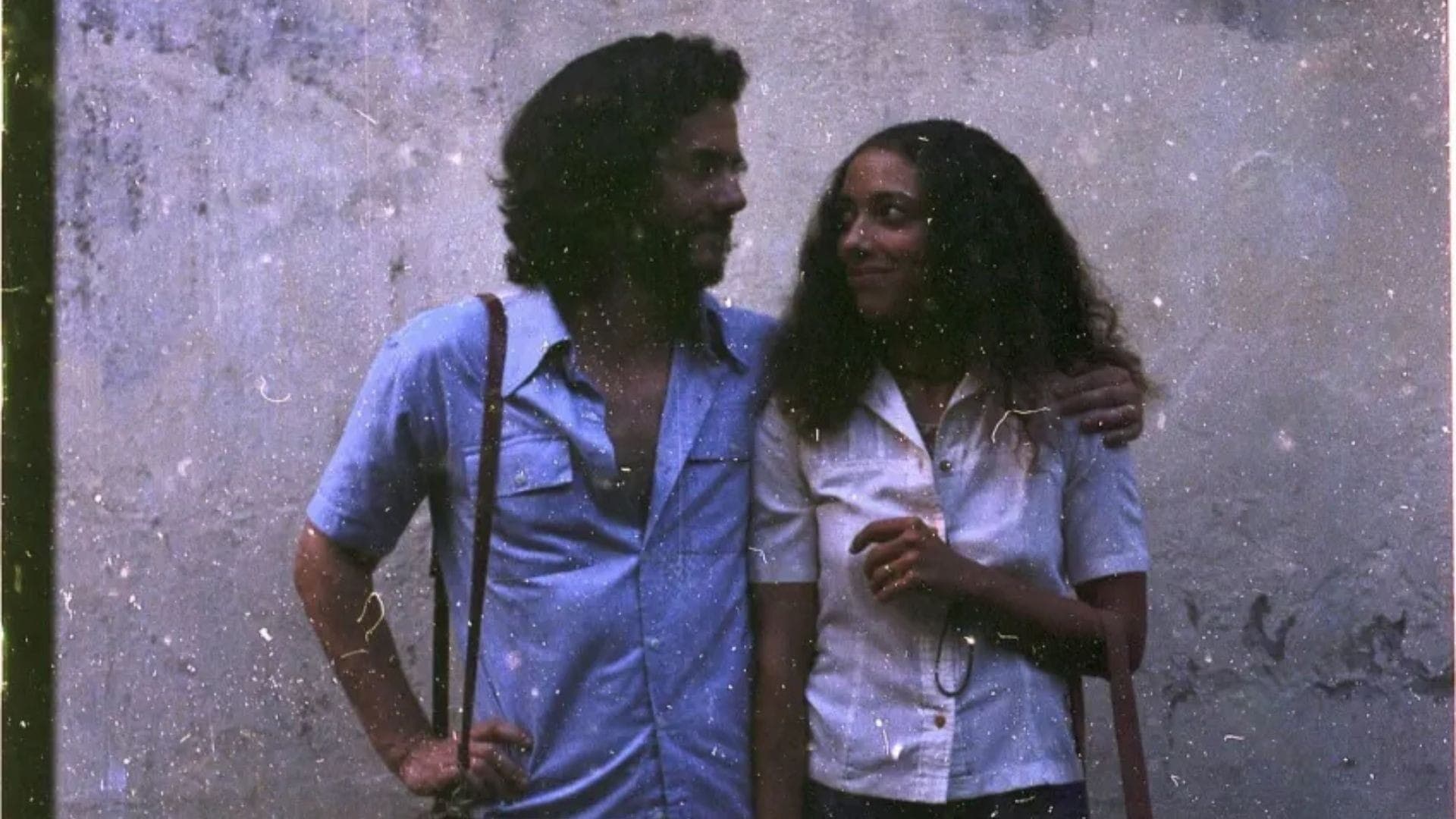 Wagner Moura e Alice Carvalho em 'O Agente Secreto'