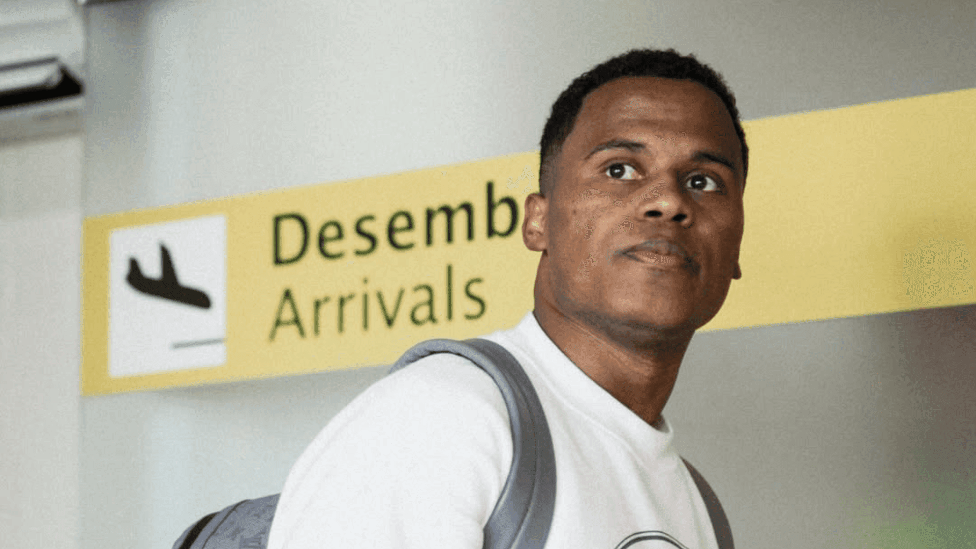 Arias desembarcou em São Paulo nesta sexta-feira (13)