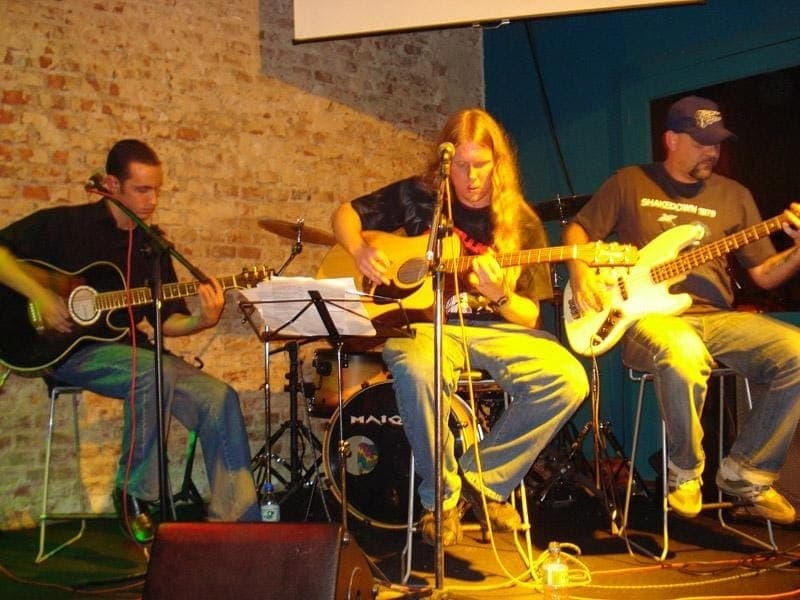 Geferson Kern começou na música com aulas de violão