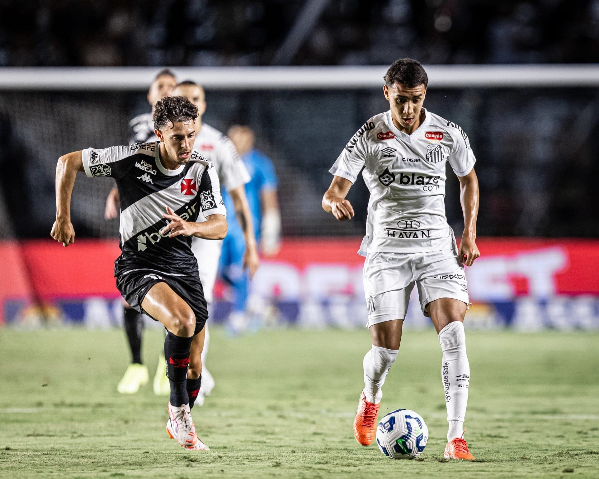 Santos e Vasco se enfrentam pela Série A do Campeonato Brasileiro