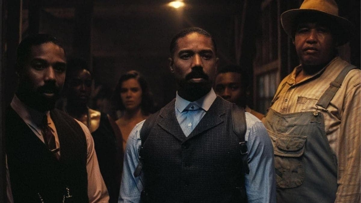 Michael B. Jordan, Omar Benson Miller, Miles Caton, Wunmi Mosaku e Hailee Steinfeld em Pecadores (2025)