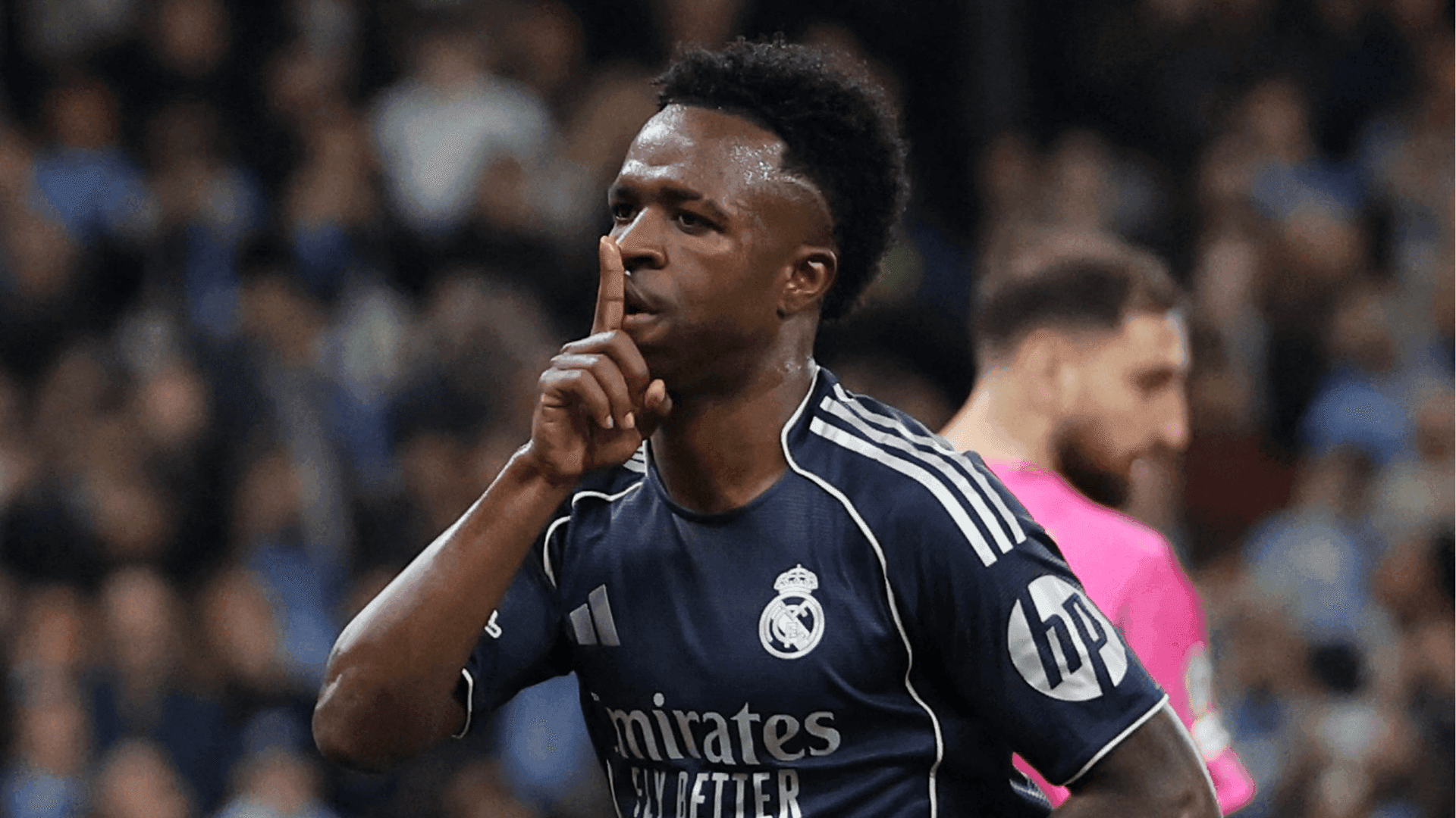 Vinicius Junior comemorando gol pelo Real Madrid