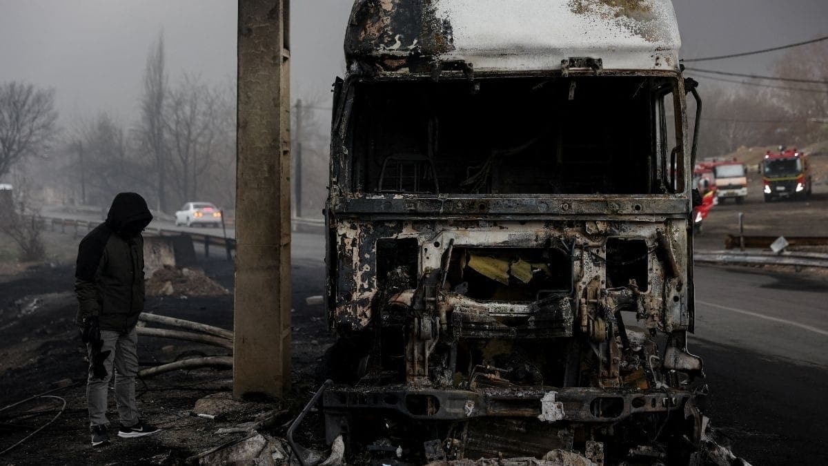 Consequências de um suposto ataque a tanques de combustível em Shahran, em meio ao conflito entre os EUA e Israel com o Irã, em Teerã.