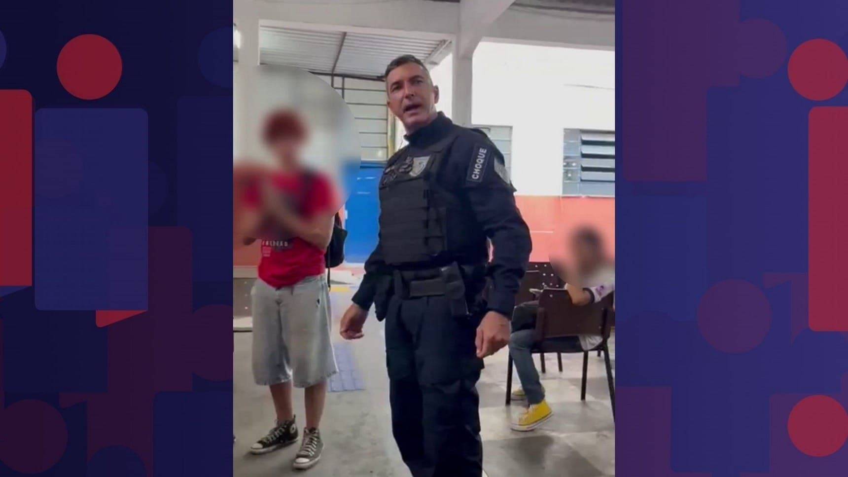 Imagens mostram o momento em que um policial militar agride duas pessoas dentro da Escola Estadual Amaro Cavalcanti, no Largo do Machado