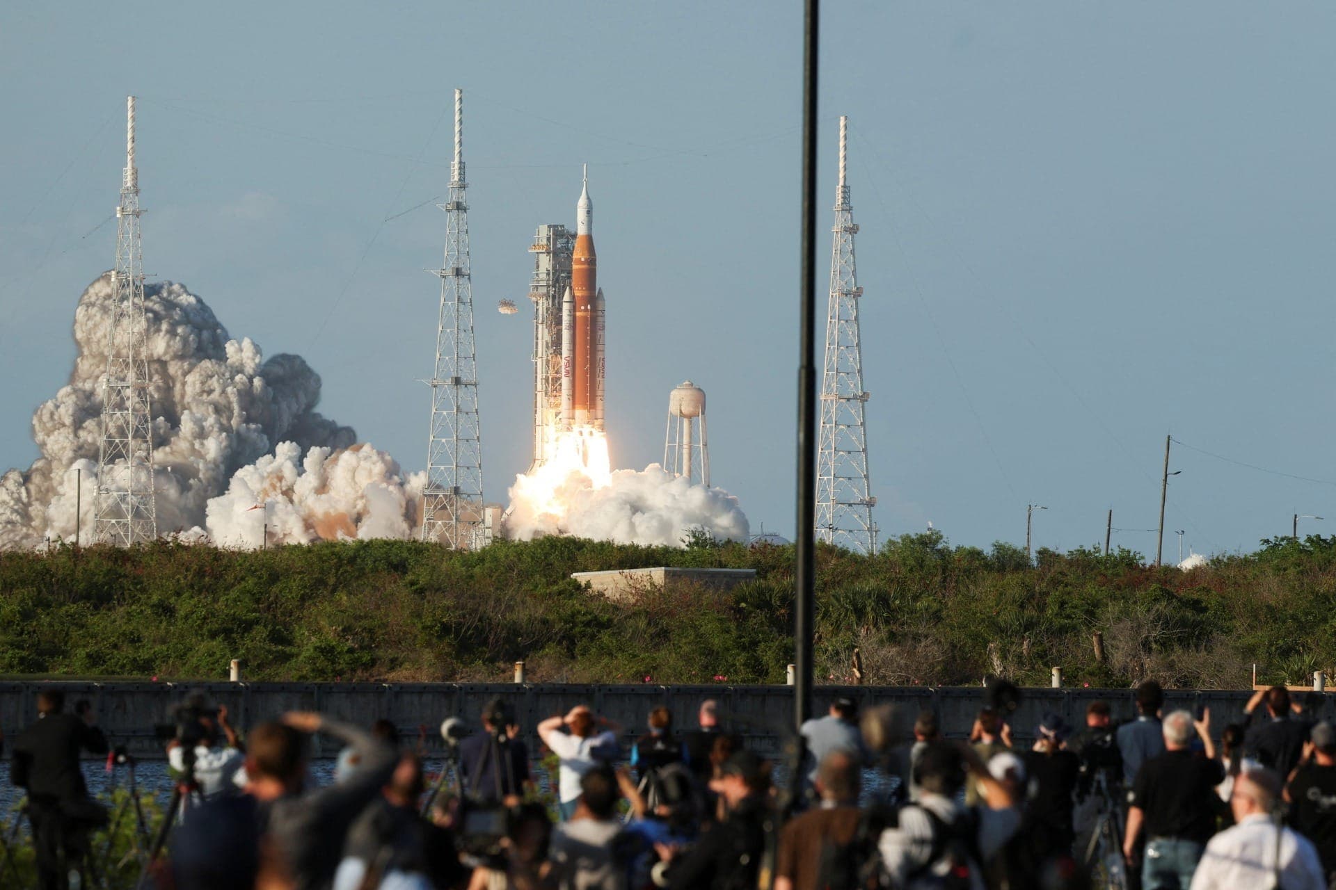 Nasa lança foguete para a Lua em 1ª missão tripulada em mais de 50 anos