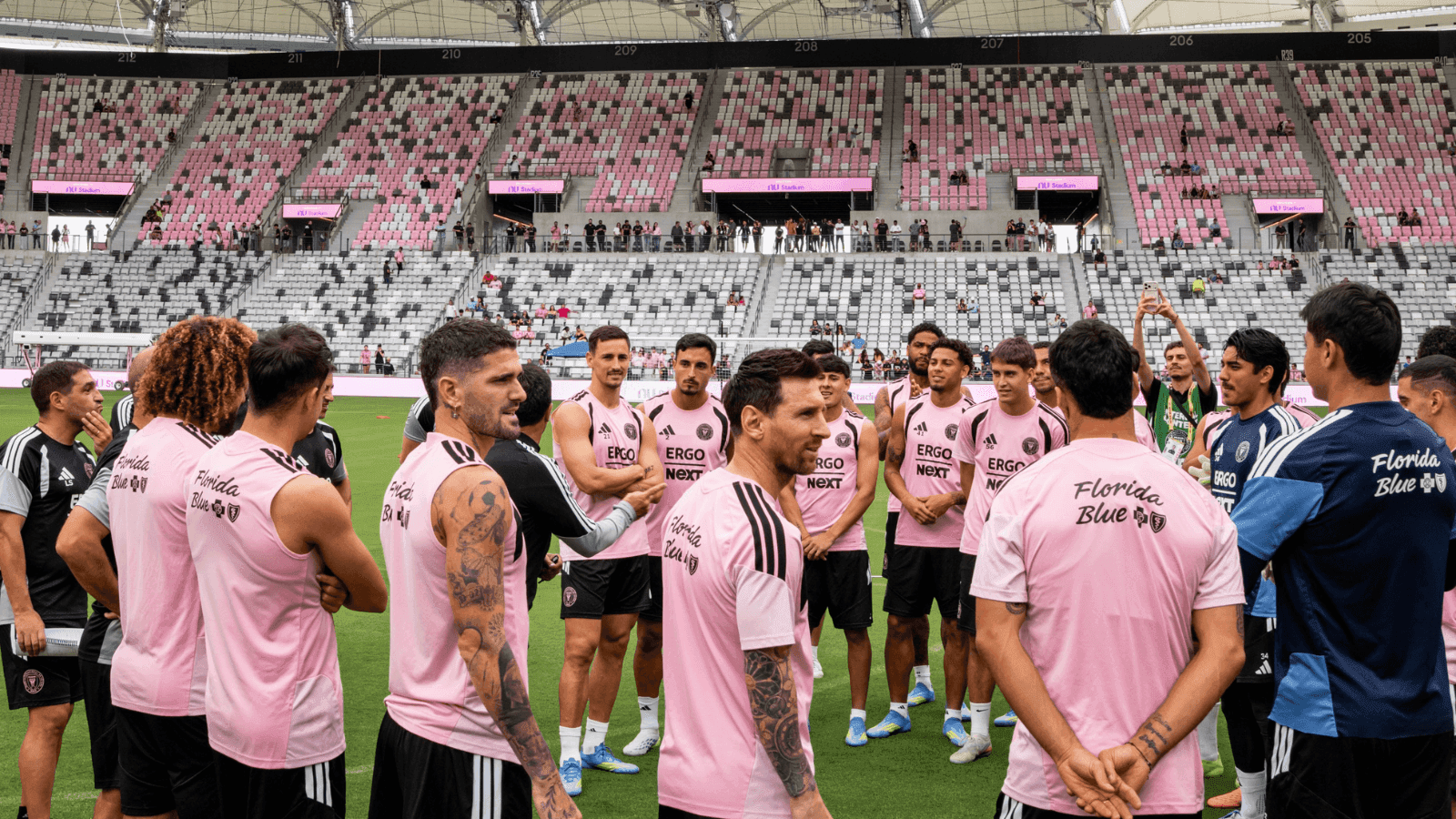 Jogadores do Inter Miami durante treino no novo estádio