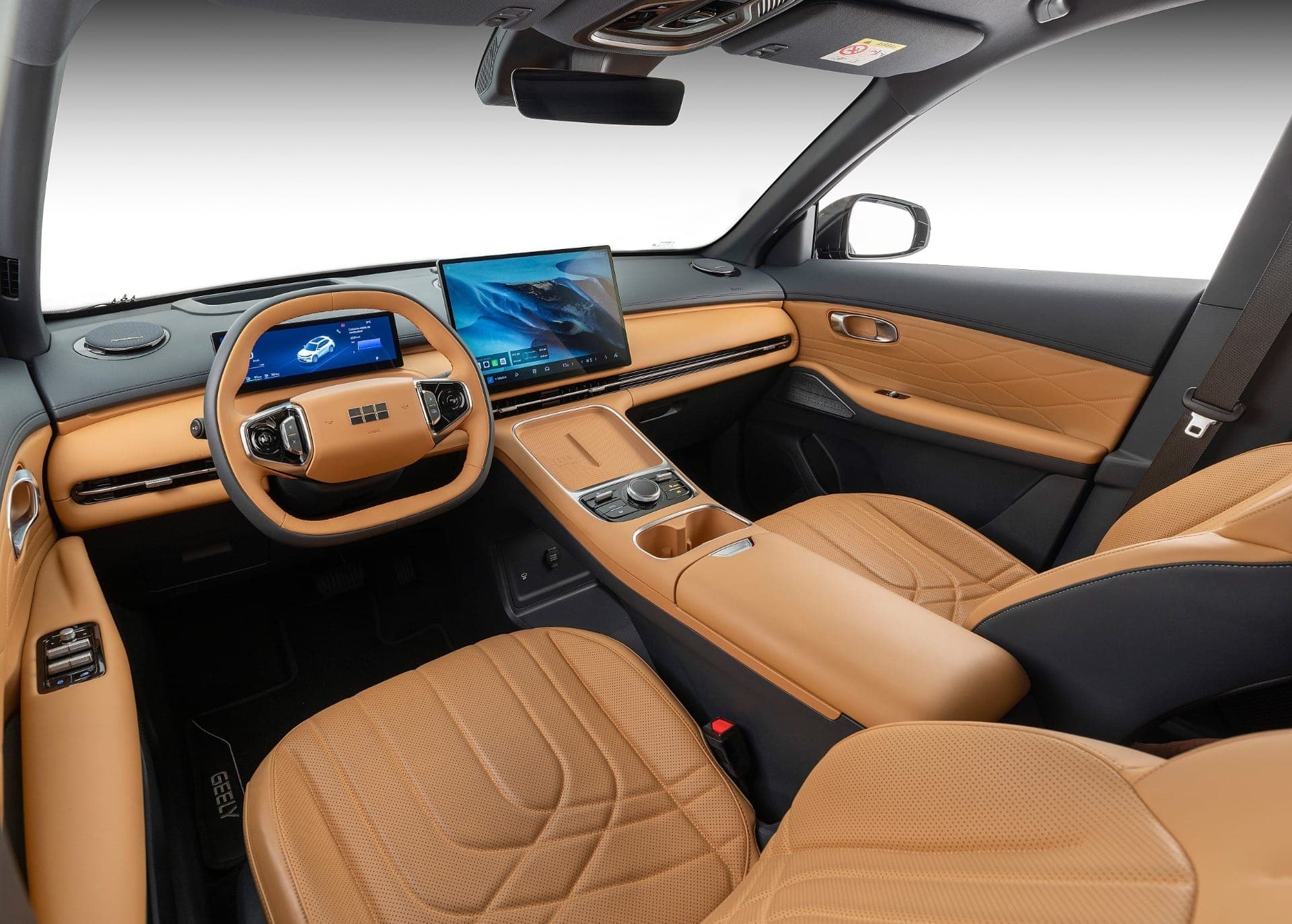 Interior do Geely EX5 EM-i aposta em tecnologia e acabamento refinado