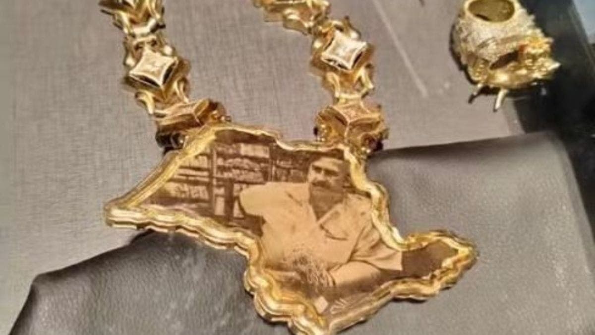 Joia apreendida durante a operação na casa do MC Ryan SP