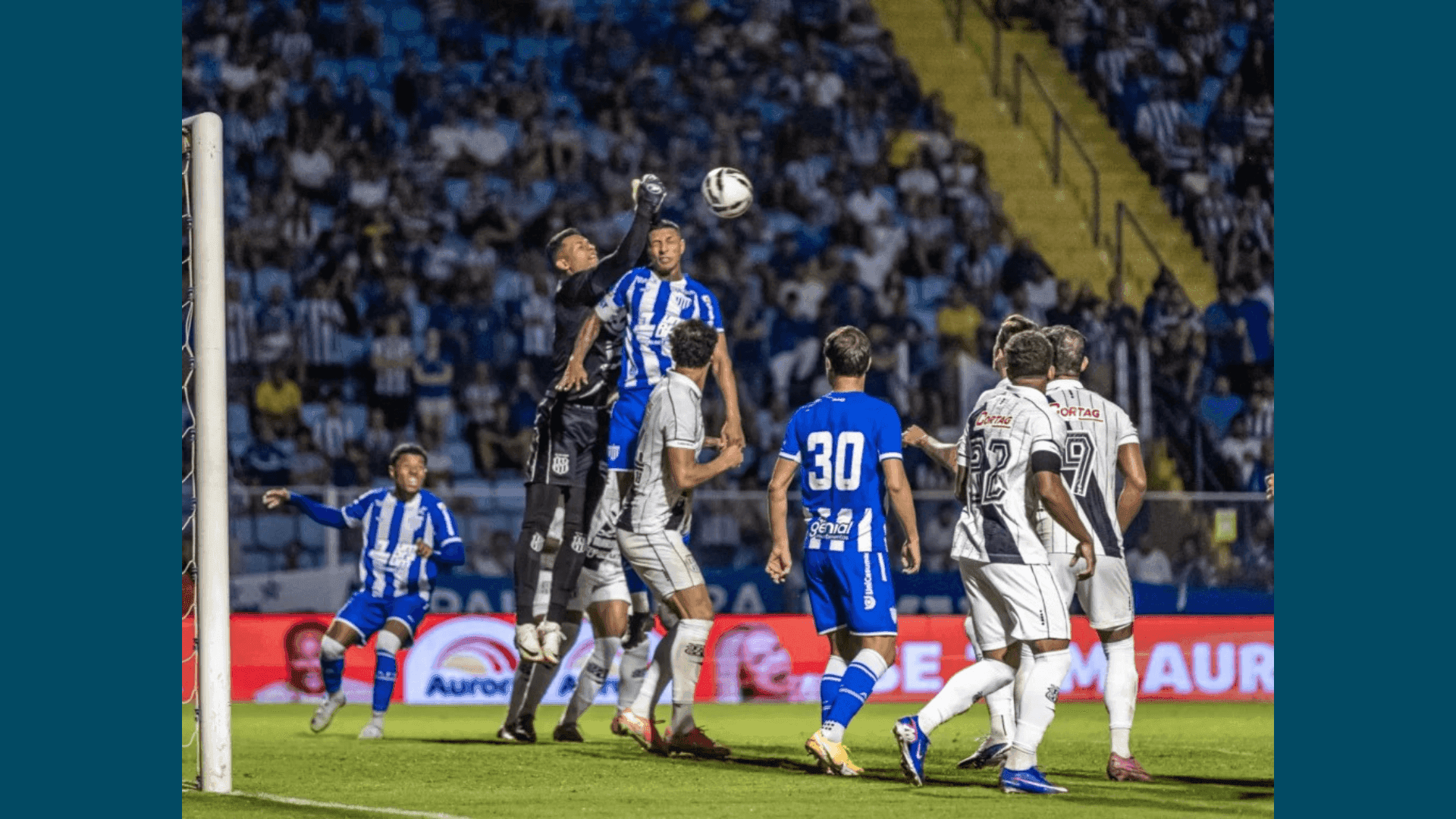 Ponte Preta vence o Avaí fora de casa e sai do Z4