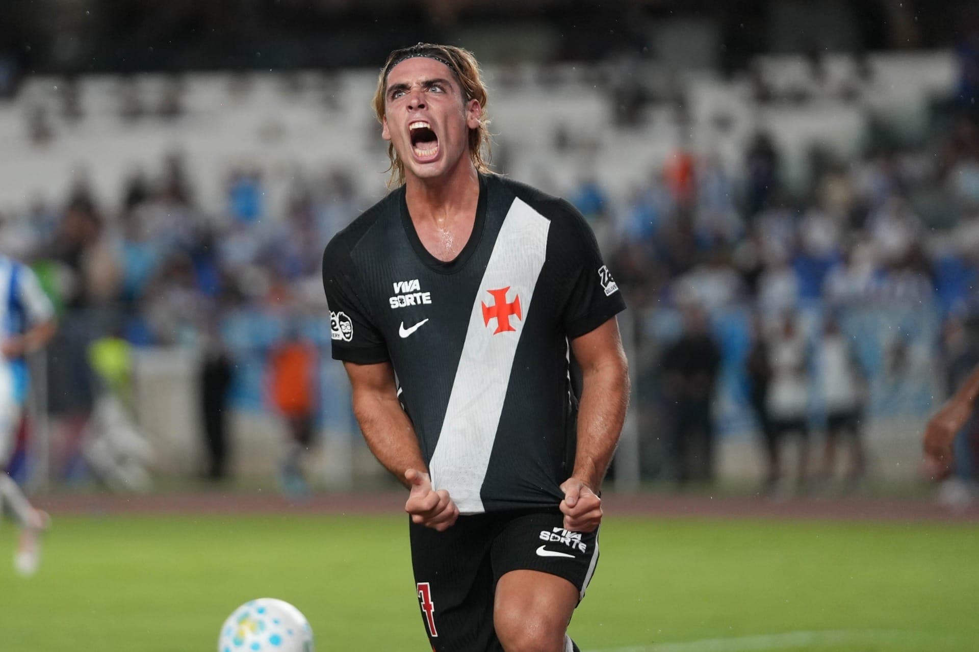 Spinelli marcou duas vezes em cinco minutos e deu a vitória ao Vasco contra o Paysandu