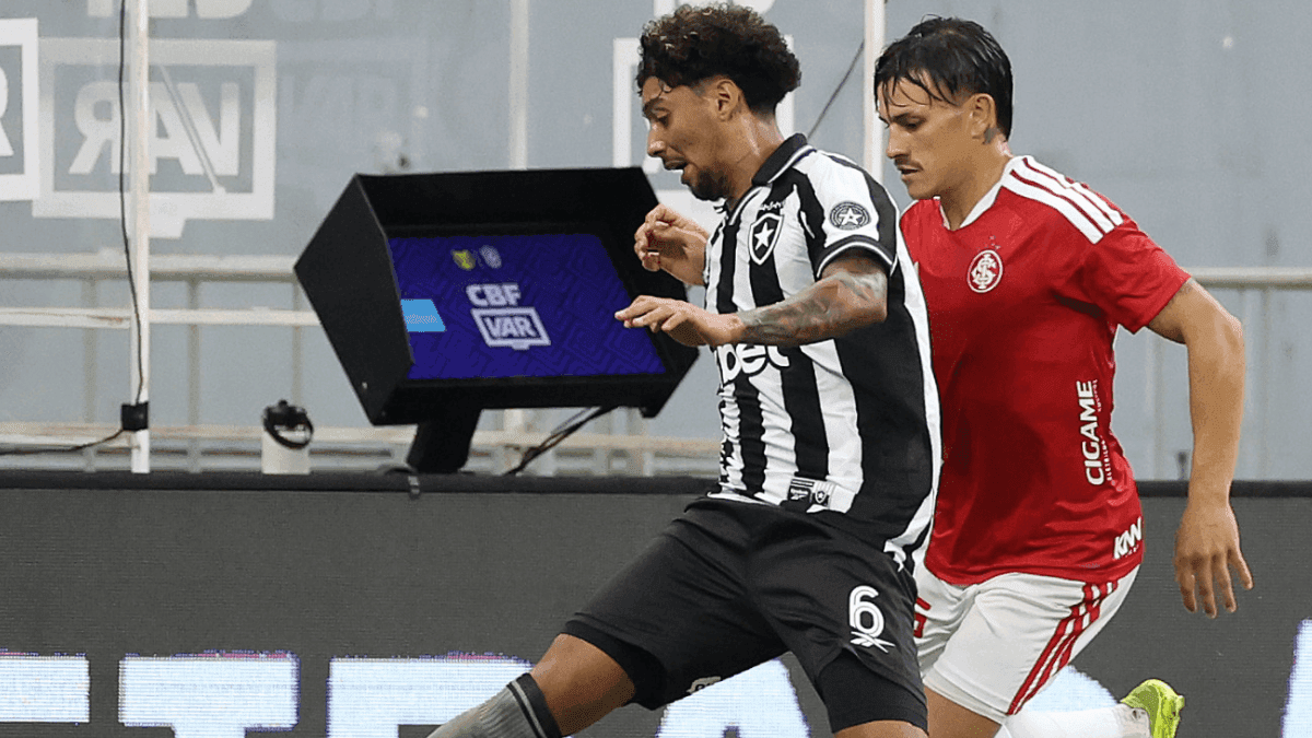 Botafogo e Internacional ficaram no empate em 2 a 2