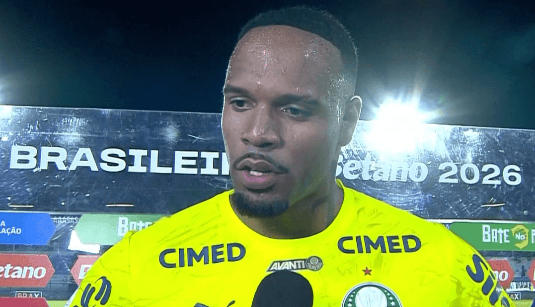 Carlos Miguel dá entrevista após vitória do Palmeiras