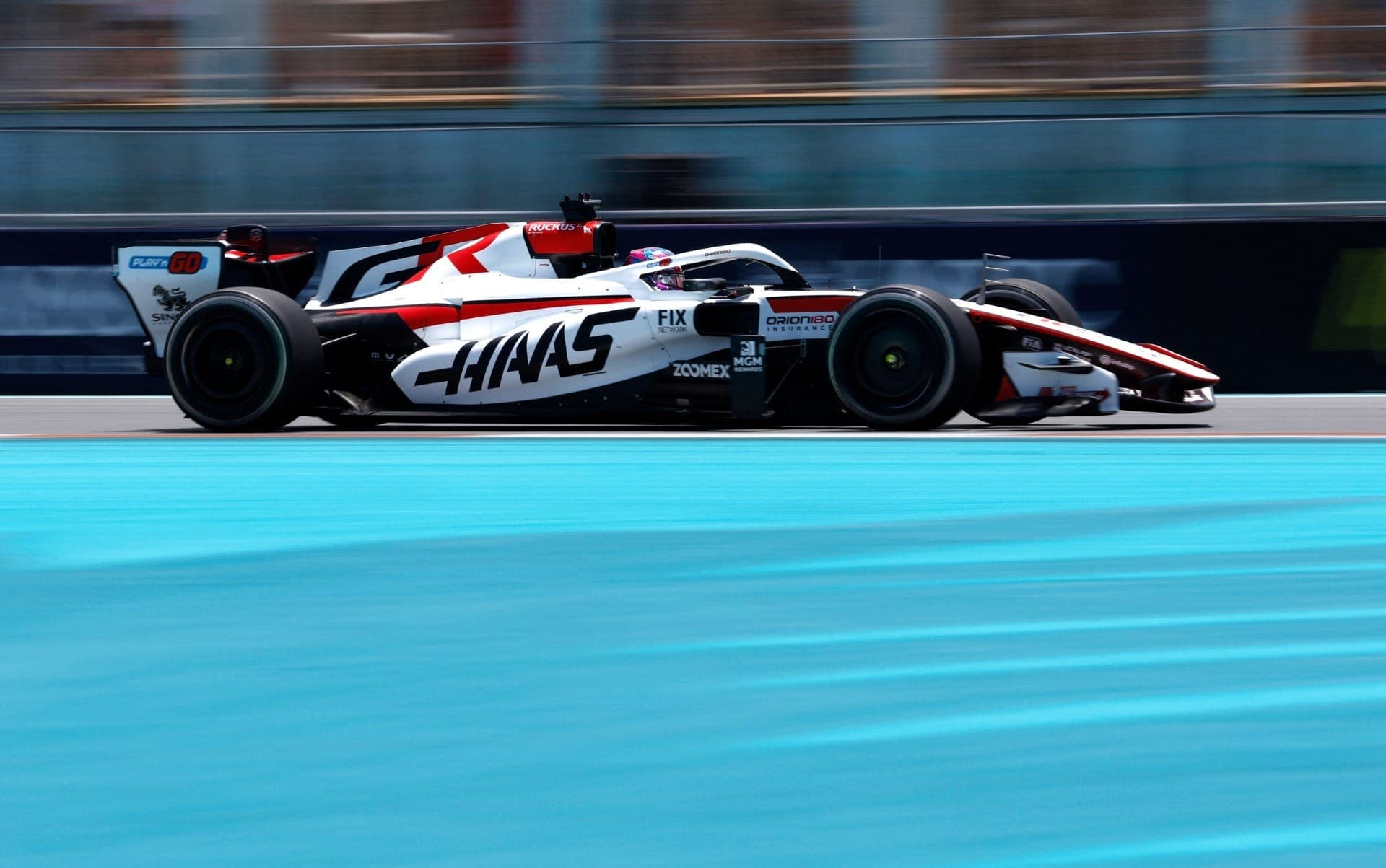 Esteban Ocon durante treinamento para a qualificação da sprint em Miami