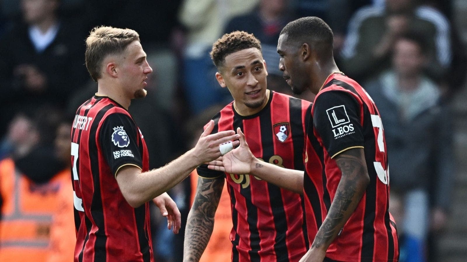 Rayan marcou o terceiro gol da vitória do Bournemouth