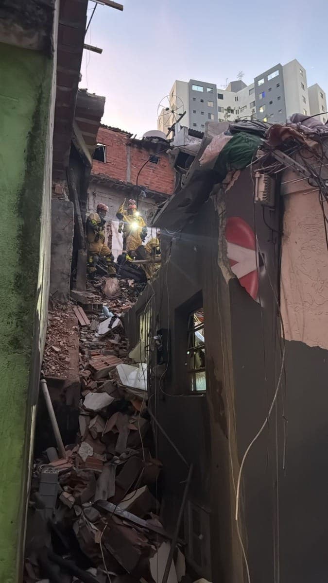 Explosão atinge casas e deixa feridos no Jaguaré, zona oeste de São Paulo