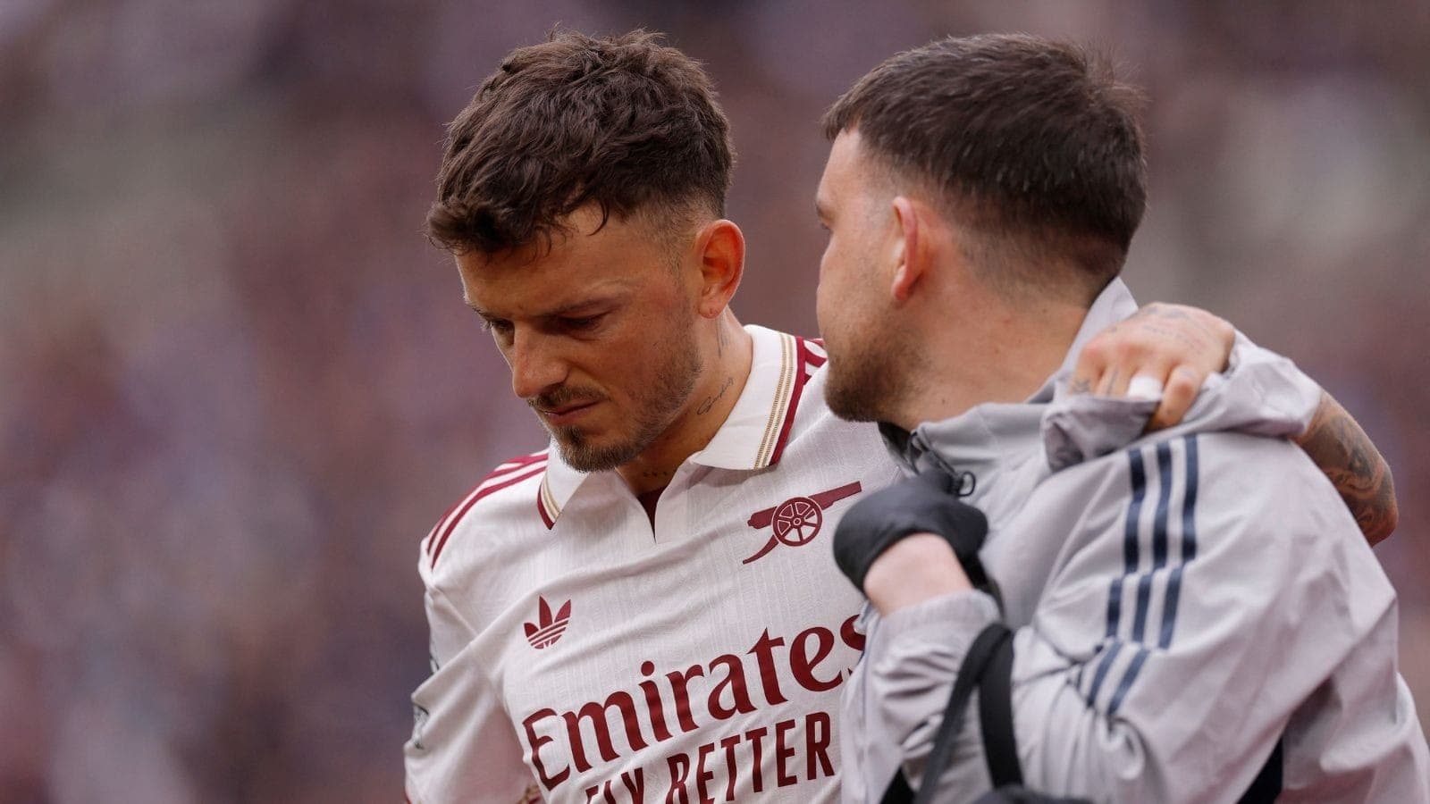Ben White, lateral do Arsenal, sofre grave lesão