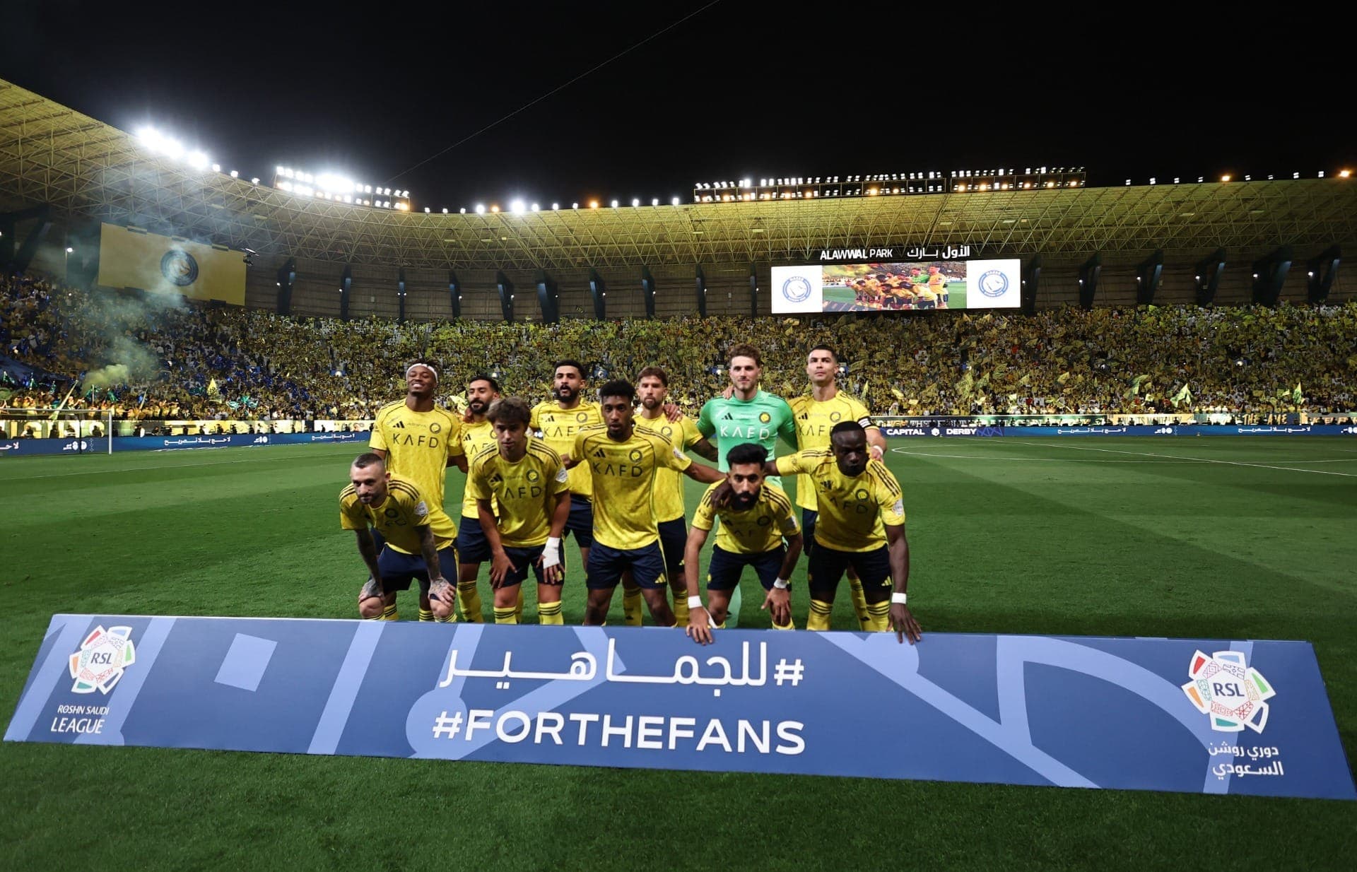 Time do Al Nassr em jogo contra Al Hilal pelo Saudita