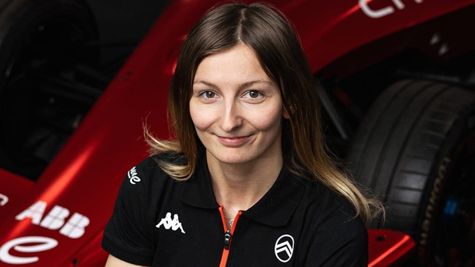 Pin se divide também nas funções de pilota de desenvolvimento da Mercedes na F1 e da Peugeot no WEC