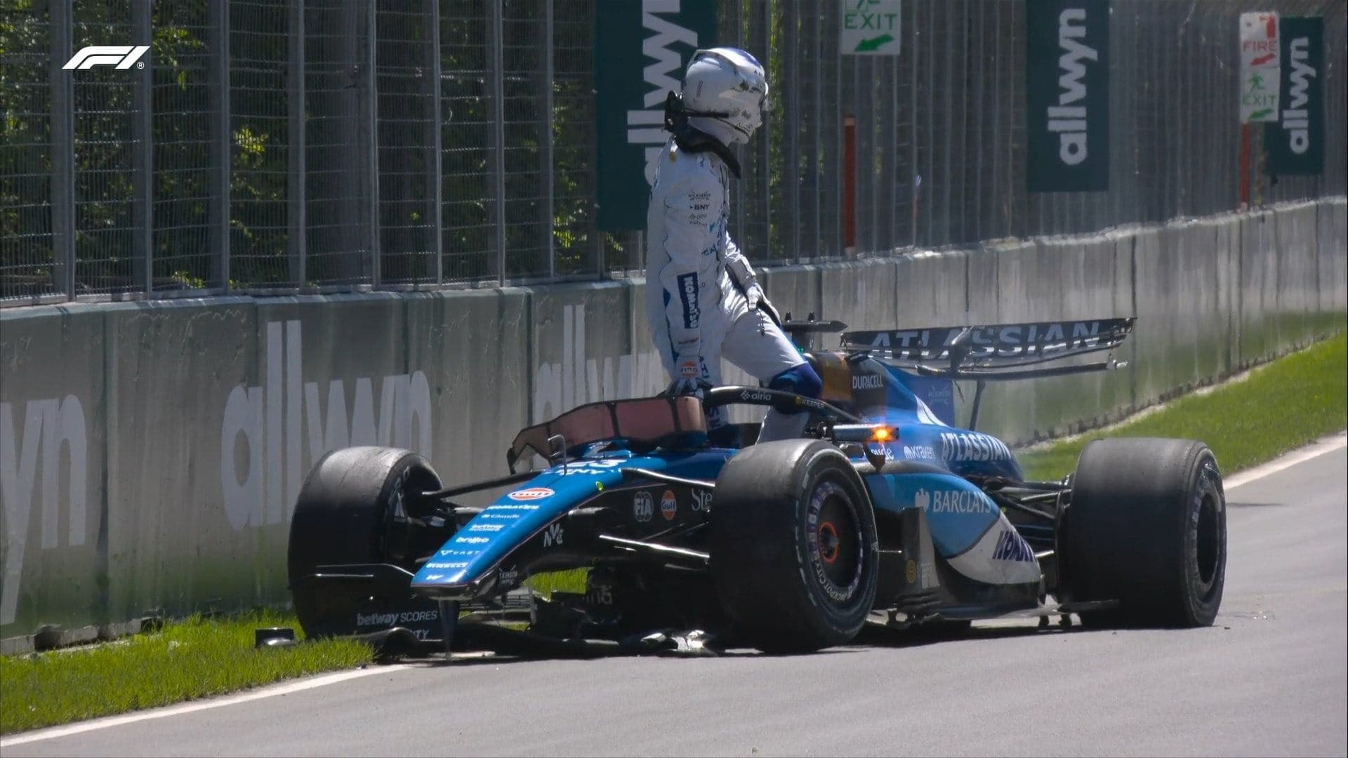 Alexander Albon (Williams) sofre acidente no treino livre do GP do Canadá 2026