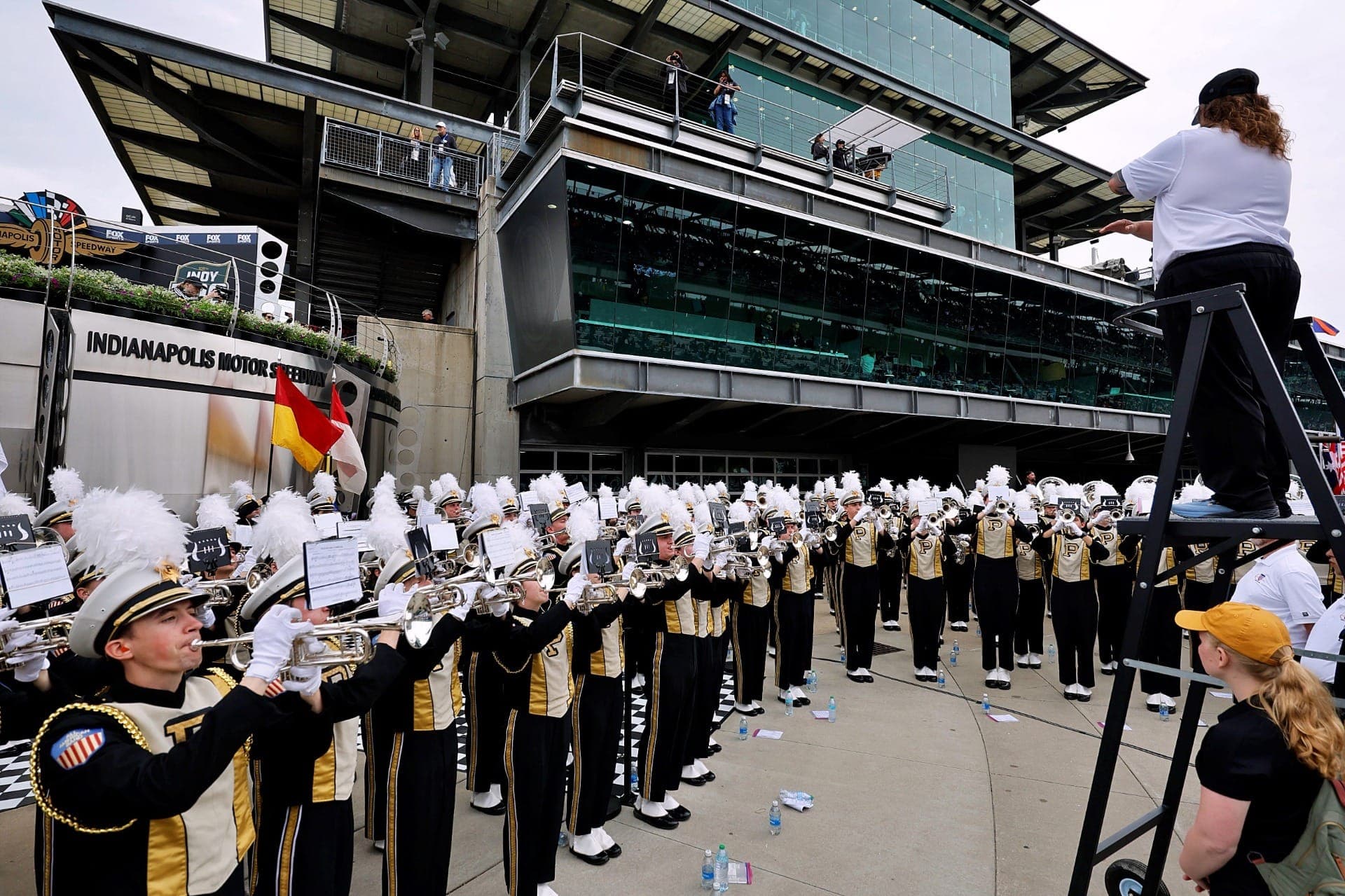 All-American Marching Band, da Universidade de Purdue, anima a prova desde 1919