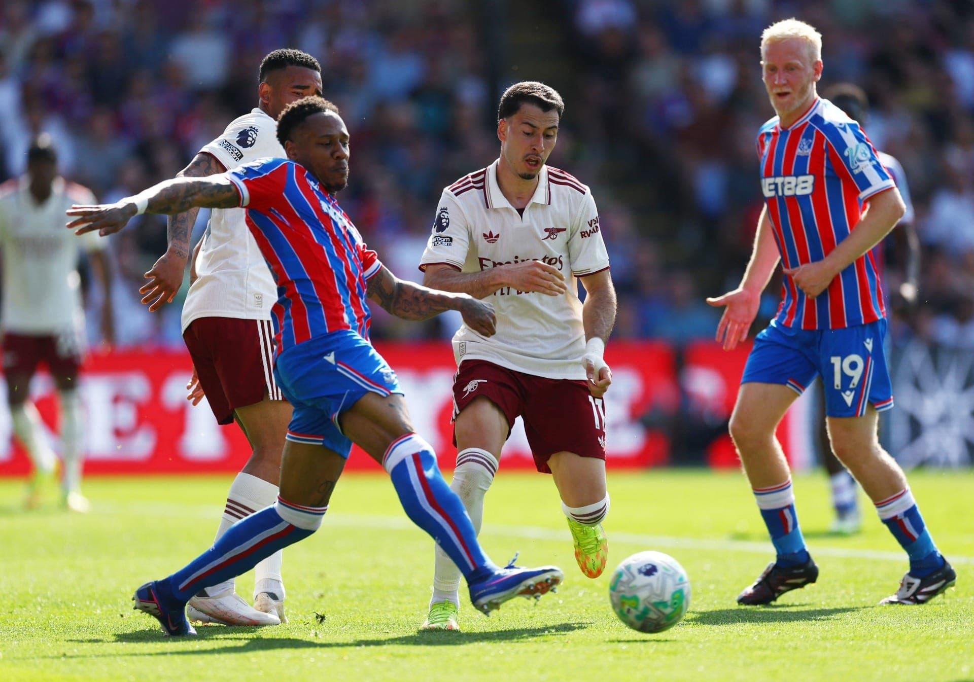 Arsenal em último jogo da Premier League