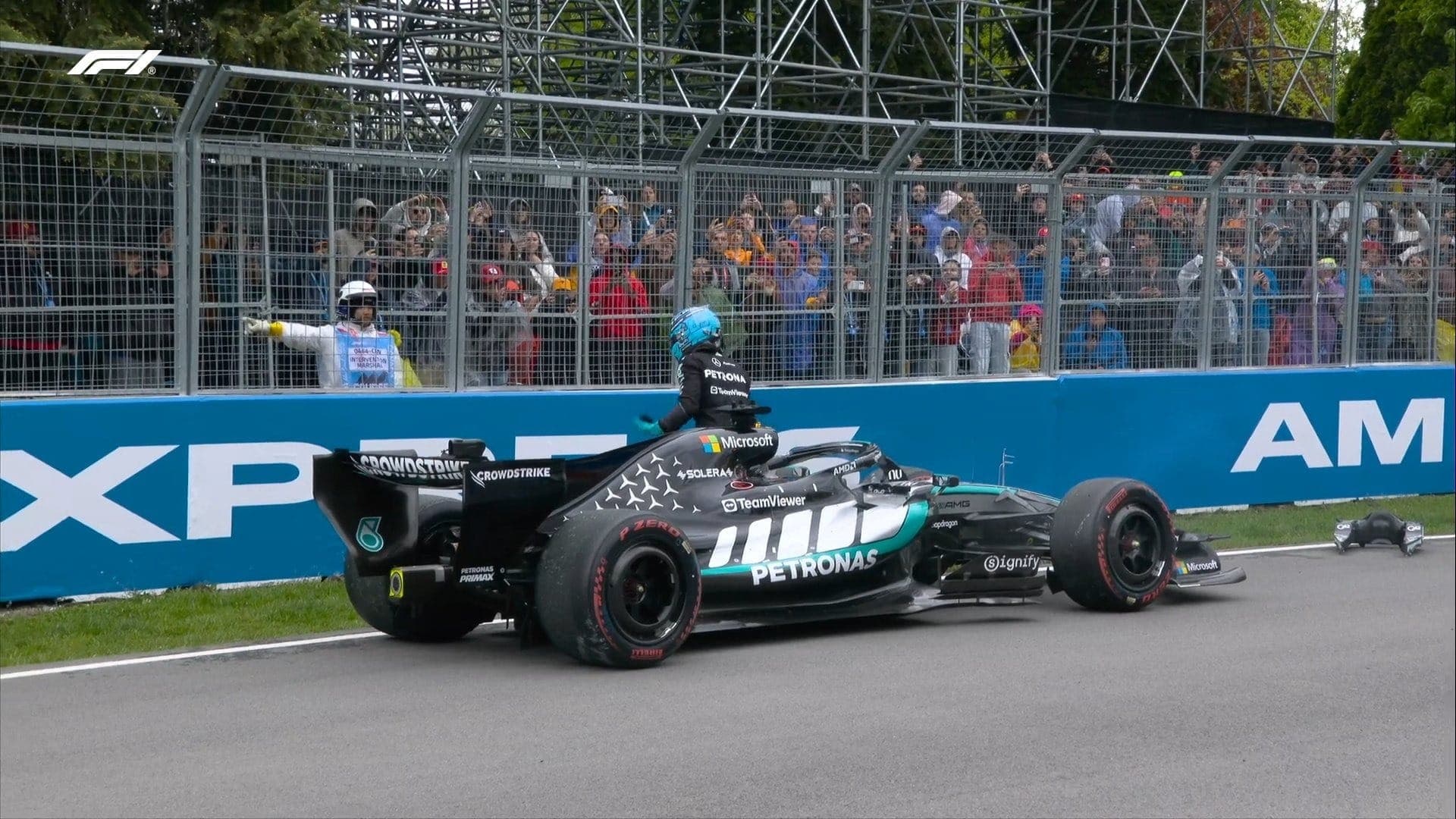 George Russell abandonou o GP do Canadá 2026 e viu Kimi Antonelli vencer pela quarta vez no ano
