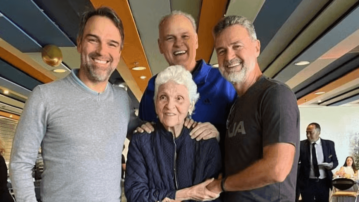 Tadeu Schmidt lamenta morte da mãe, Dona Janira, aos 92 anos