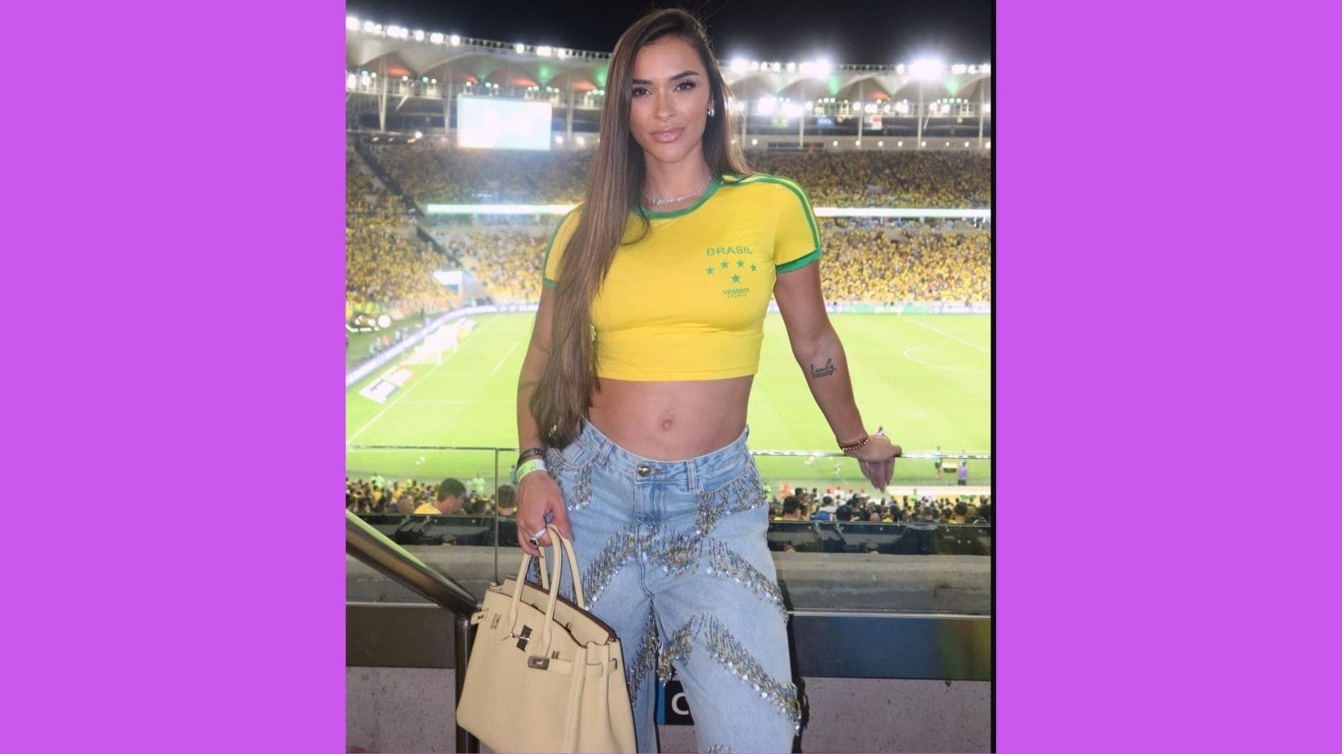 Tainá Militão com uma Hermès Birkin