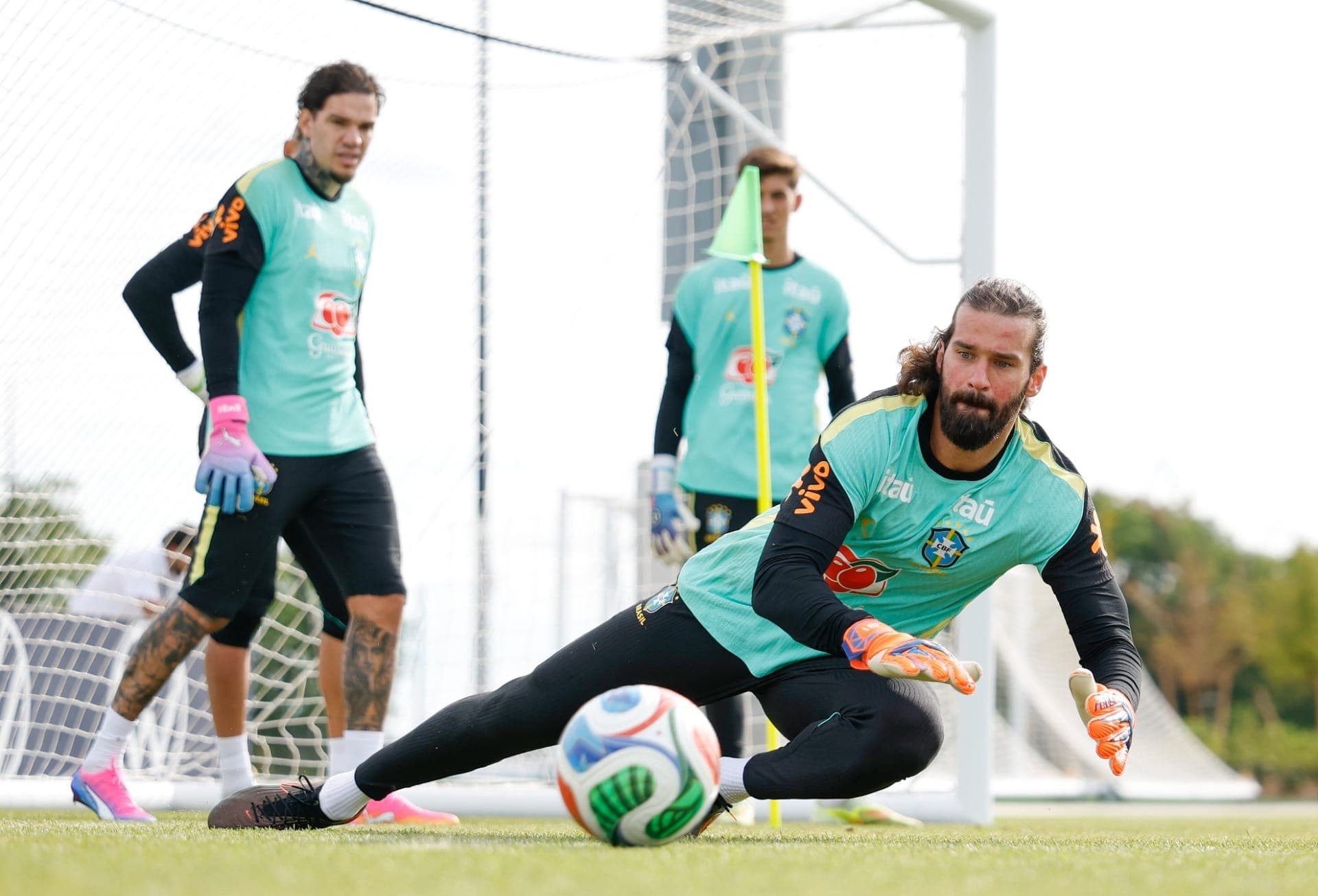 Seleção realiza primeiro treino nos EUA, de olho na estreia da Copa do Mundo