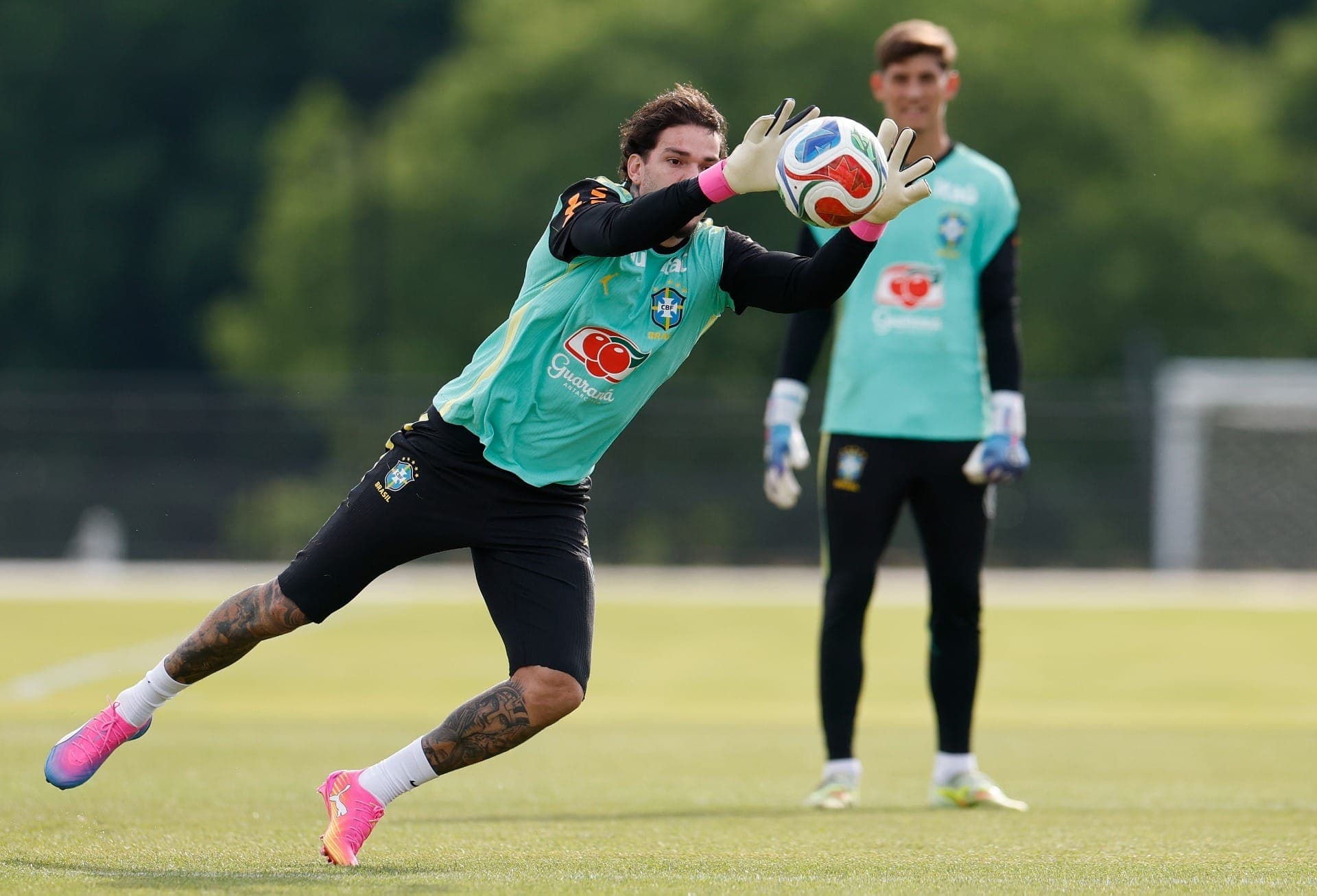 Seleção realiza primeiro treino nos EUA, de olho na estreia da Copa do Mundo
