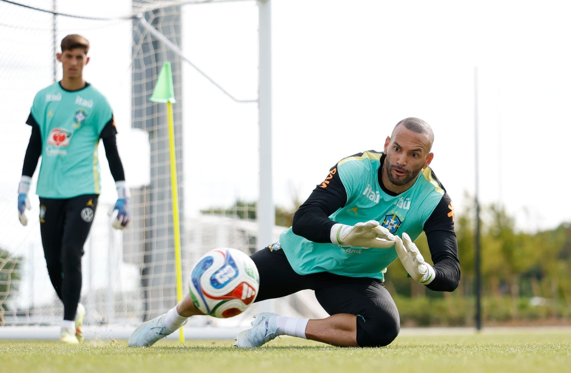 Seleção realiza primeiro treino nos EUA, de olho na estreia da Copa do Mundo