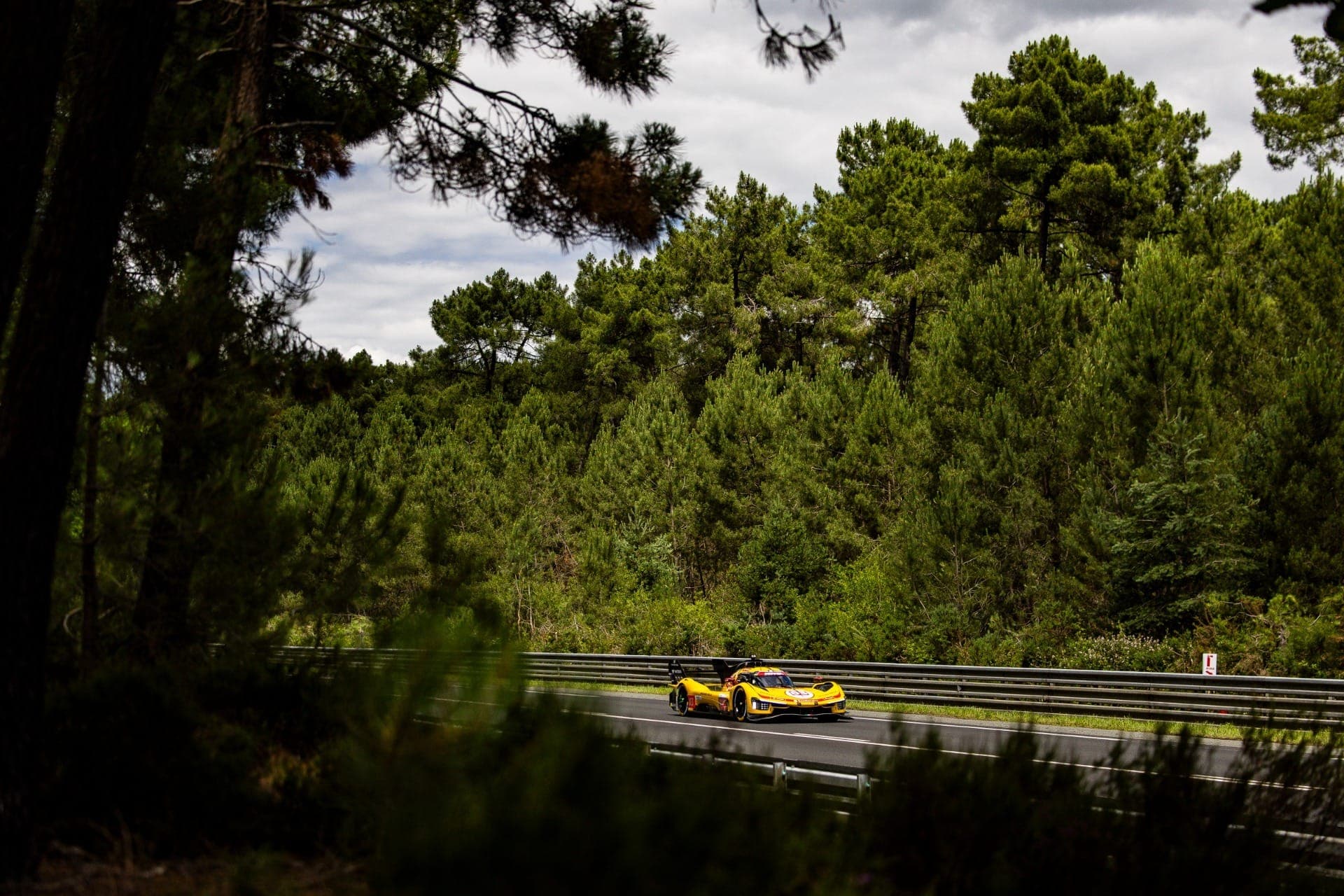 Ferrari de Robert Kubica, Yifei Ye e Phil Hanson acabou primeira etapa da qualificação apenas na 17ª posição