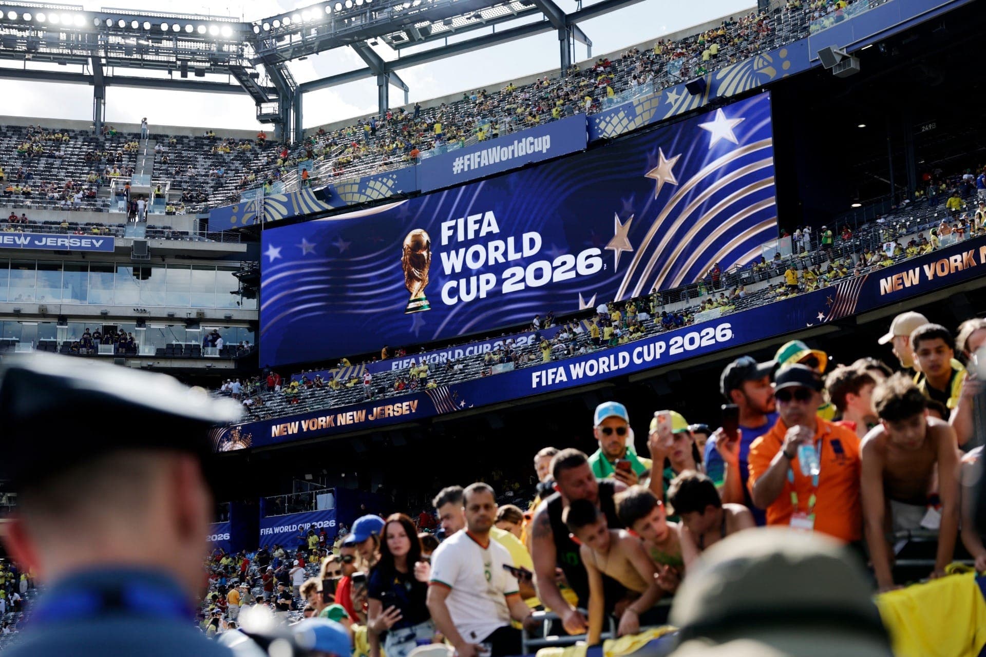 Brasil estreou na Copa no Estádio de Nova Jersey