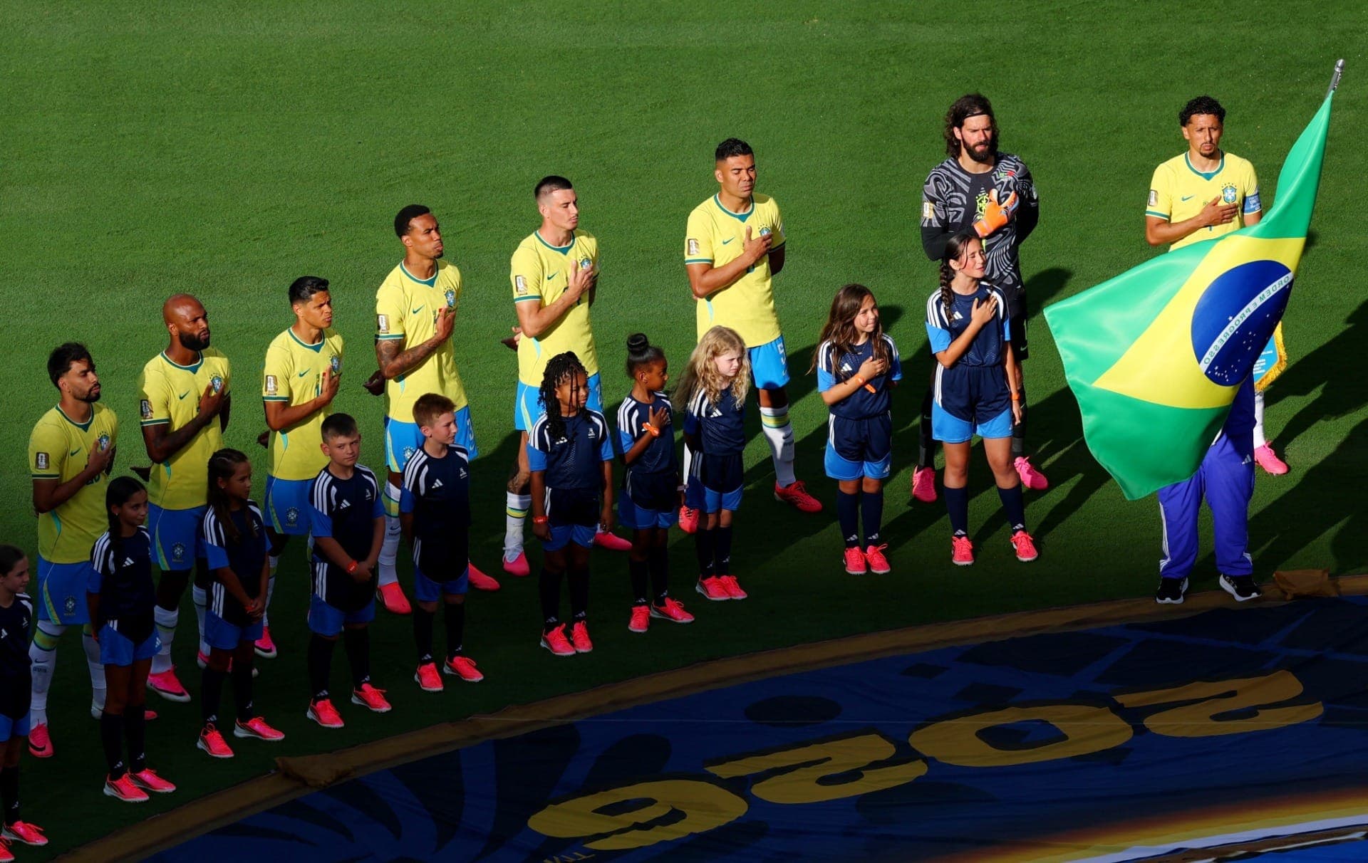 Cerimônia antes do início do jogo