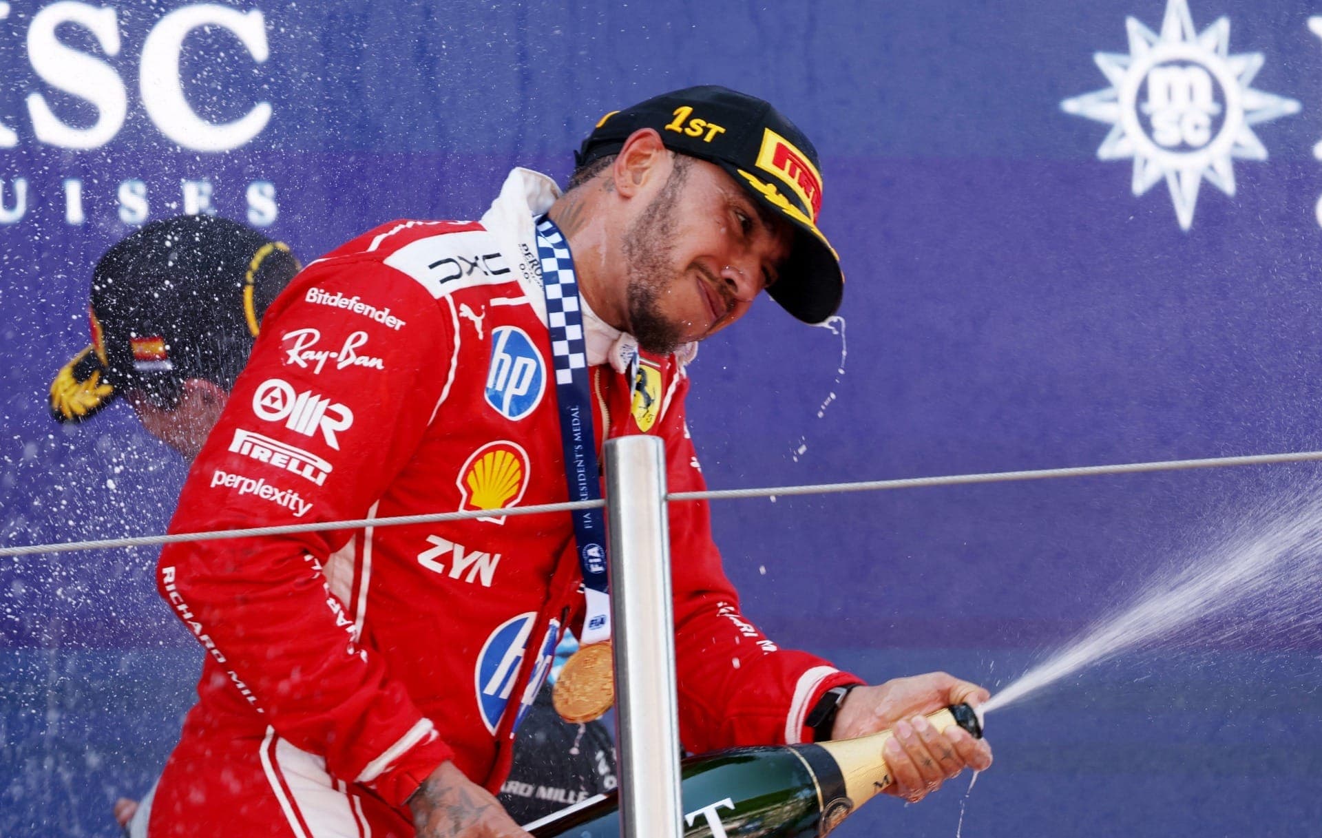 Hamilton vence pela 1ª vez com a Ferrari; veja curiosidades