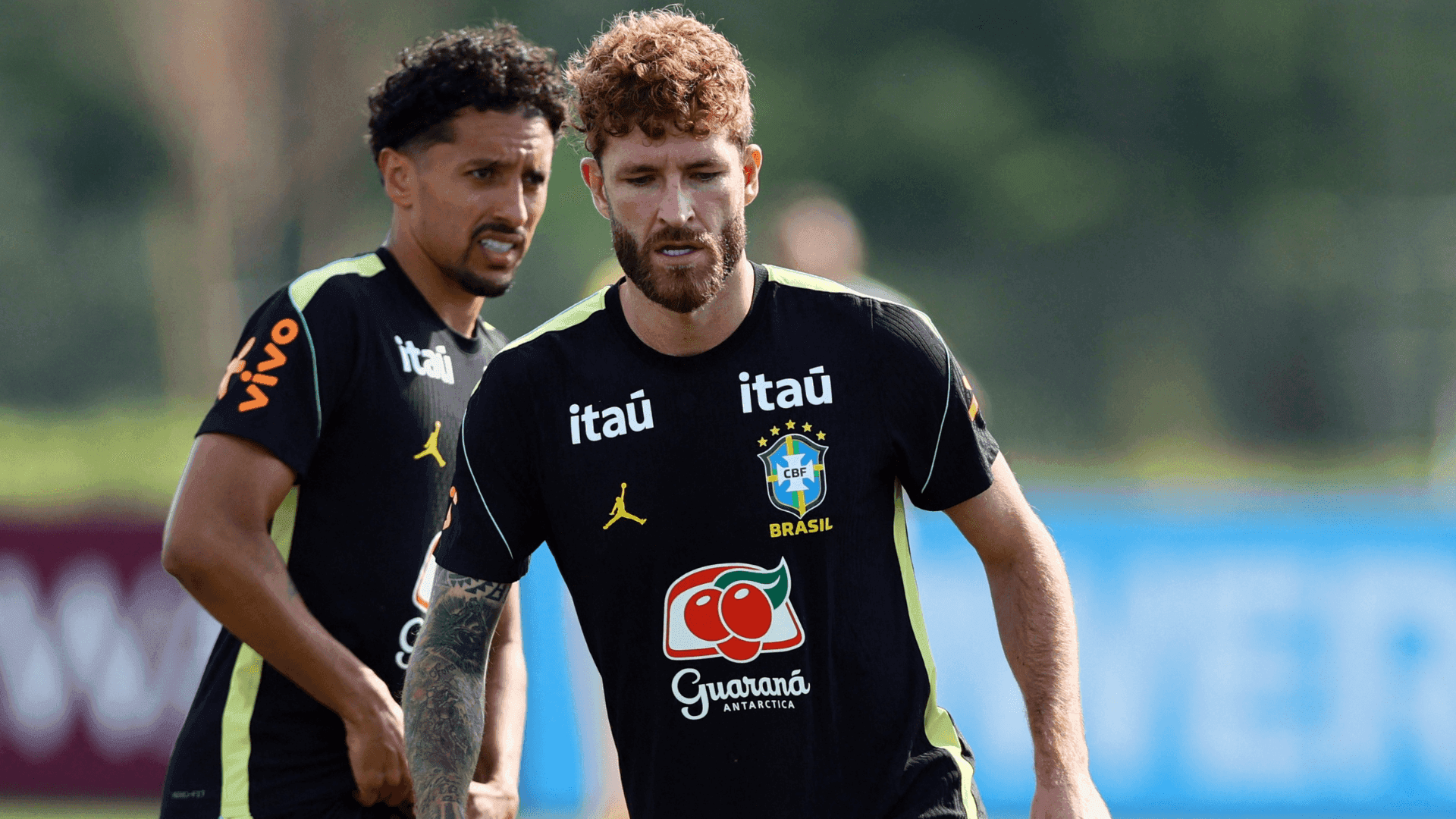 Léo Pereira e Marquinho em treino da Seleção Brasileira, no CT Columbia Park