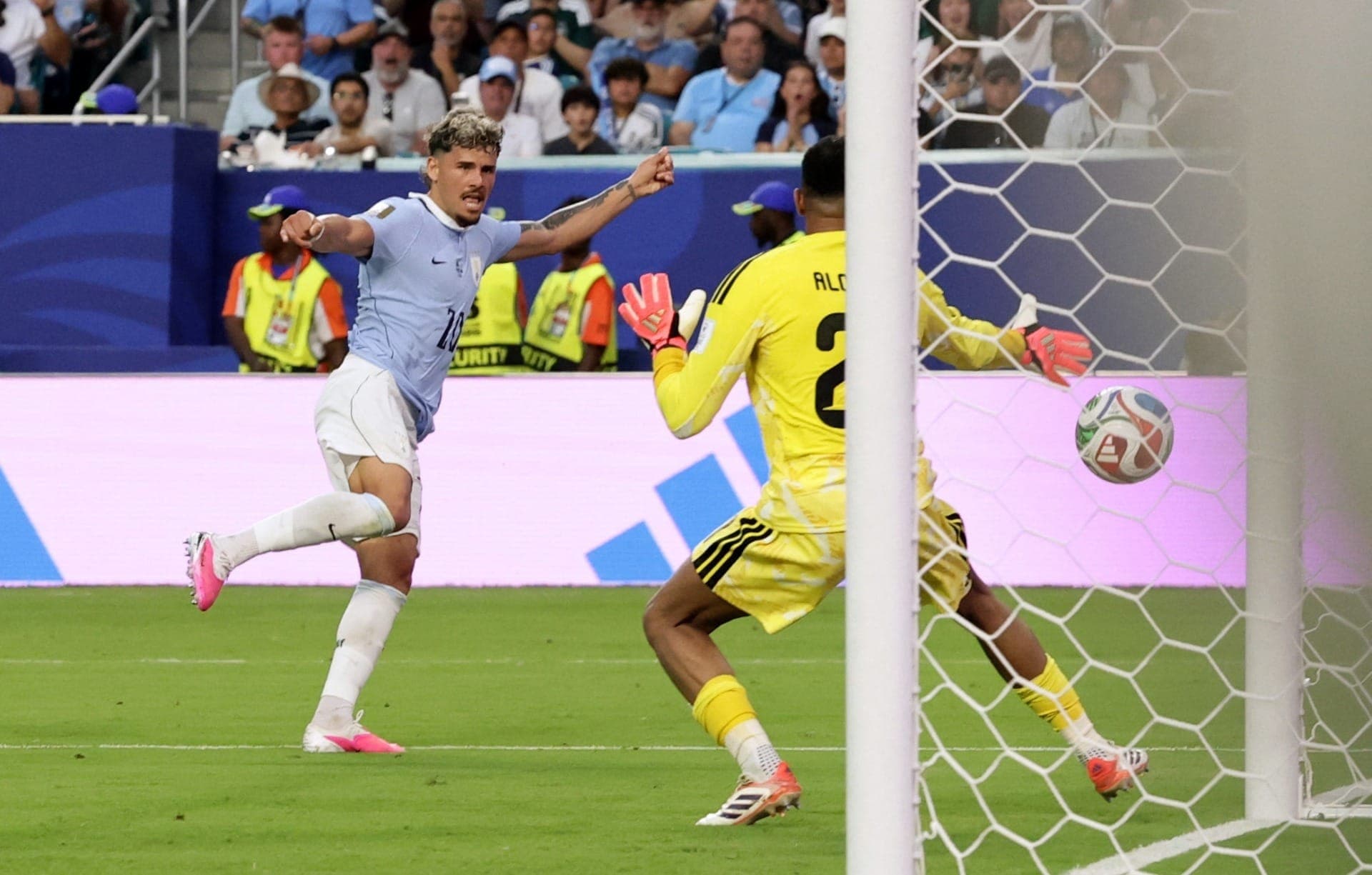 Uruguai e Arábia Saudita ficaram no empate na Copa do Mundo