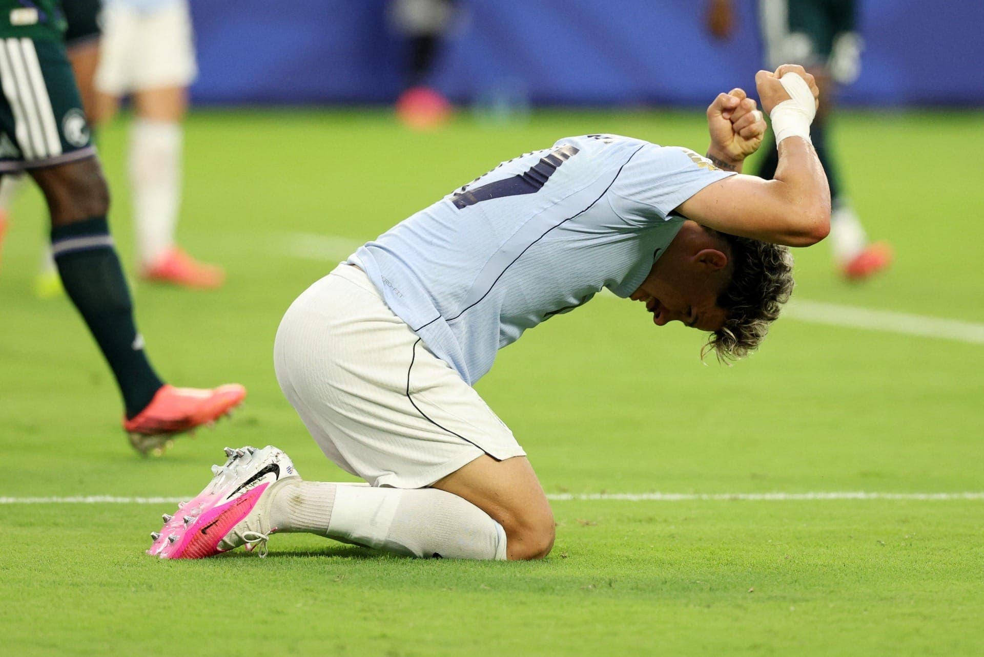 Uruguai e Arábia Saudita ficaram no empate na Copa do Mundo
