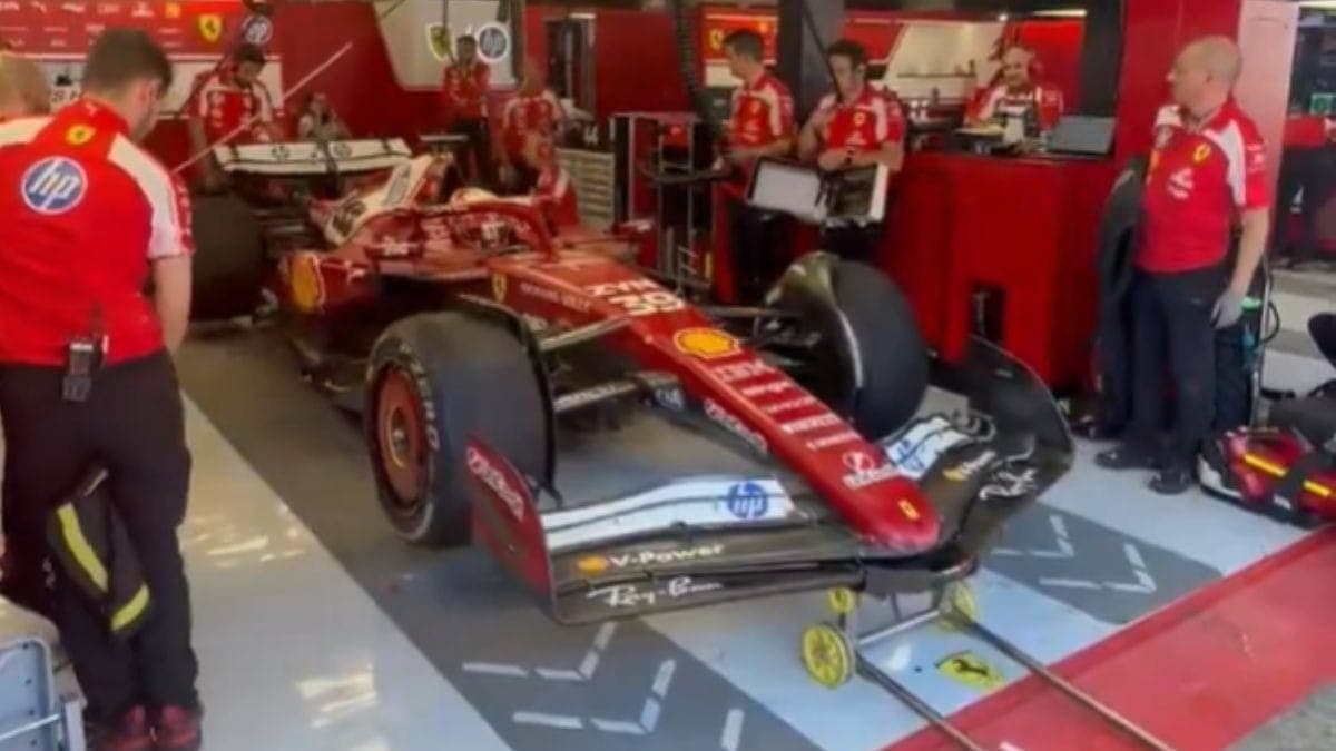 Rafael Câmara testa carro da Ferrari em Barcelona, na Espanha