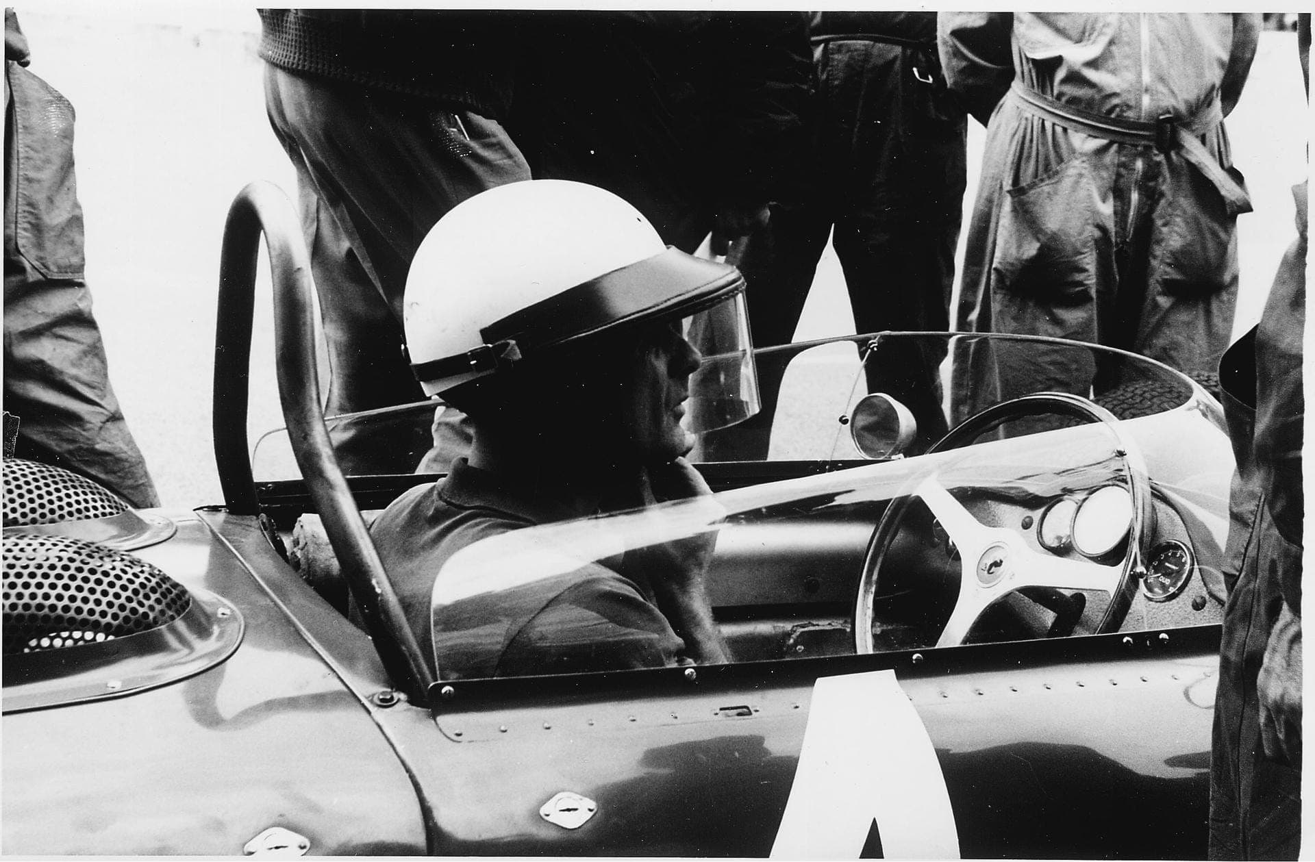 GP DA BÉLGICA 1961 — Phil Hill retratado no cockpit da 156 F1