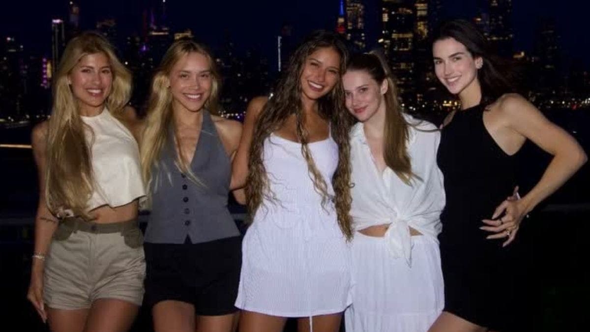 Gabrielle Figueiredo, Ana Lídia Guimarães, Natalia Belloli, Isabella Rousso e Duda Furnier