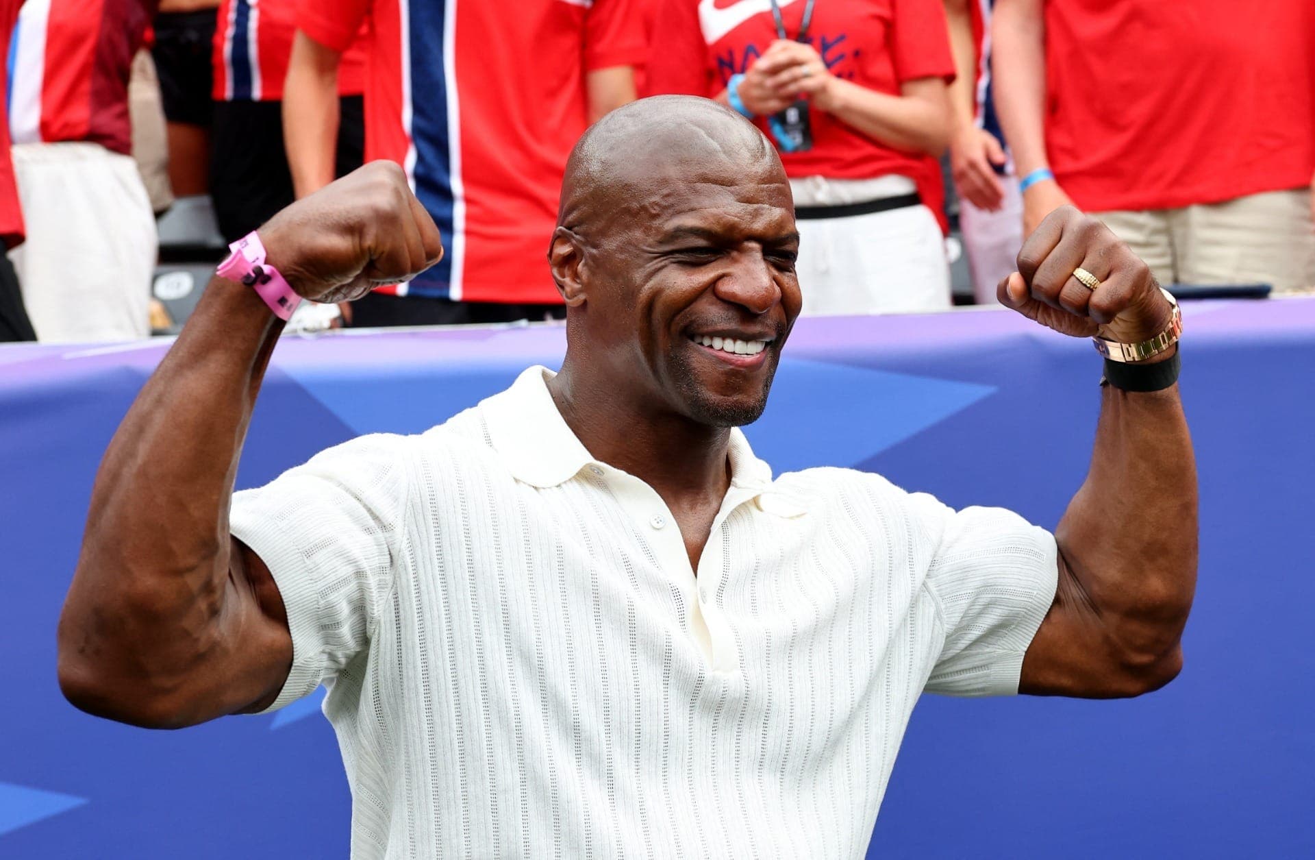 Terry Crews também esteve no estádio prestigiando Brasil x Noruega