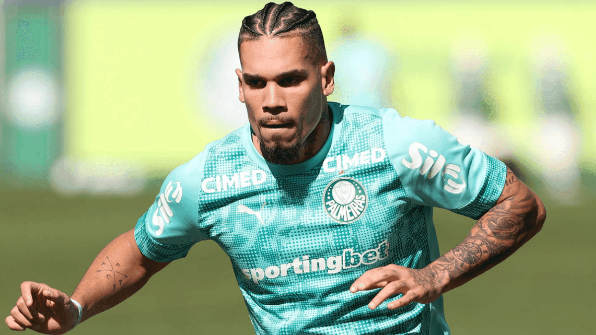 Paulinho, atacante do Palmeiras